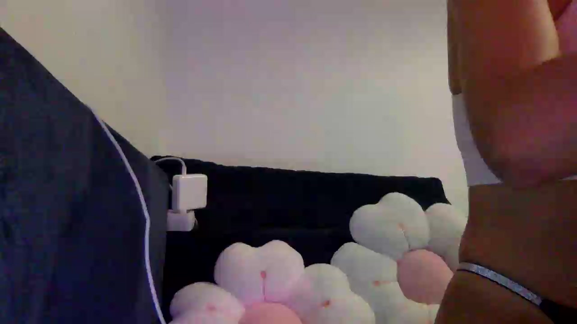 Gallery image thumbnail from JessicaB's myfreecams stream on, 08/29/2026, 17:27 image 7 of 20
