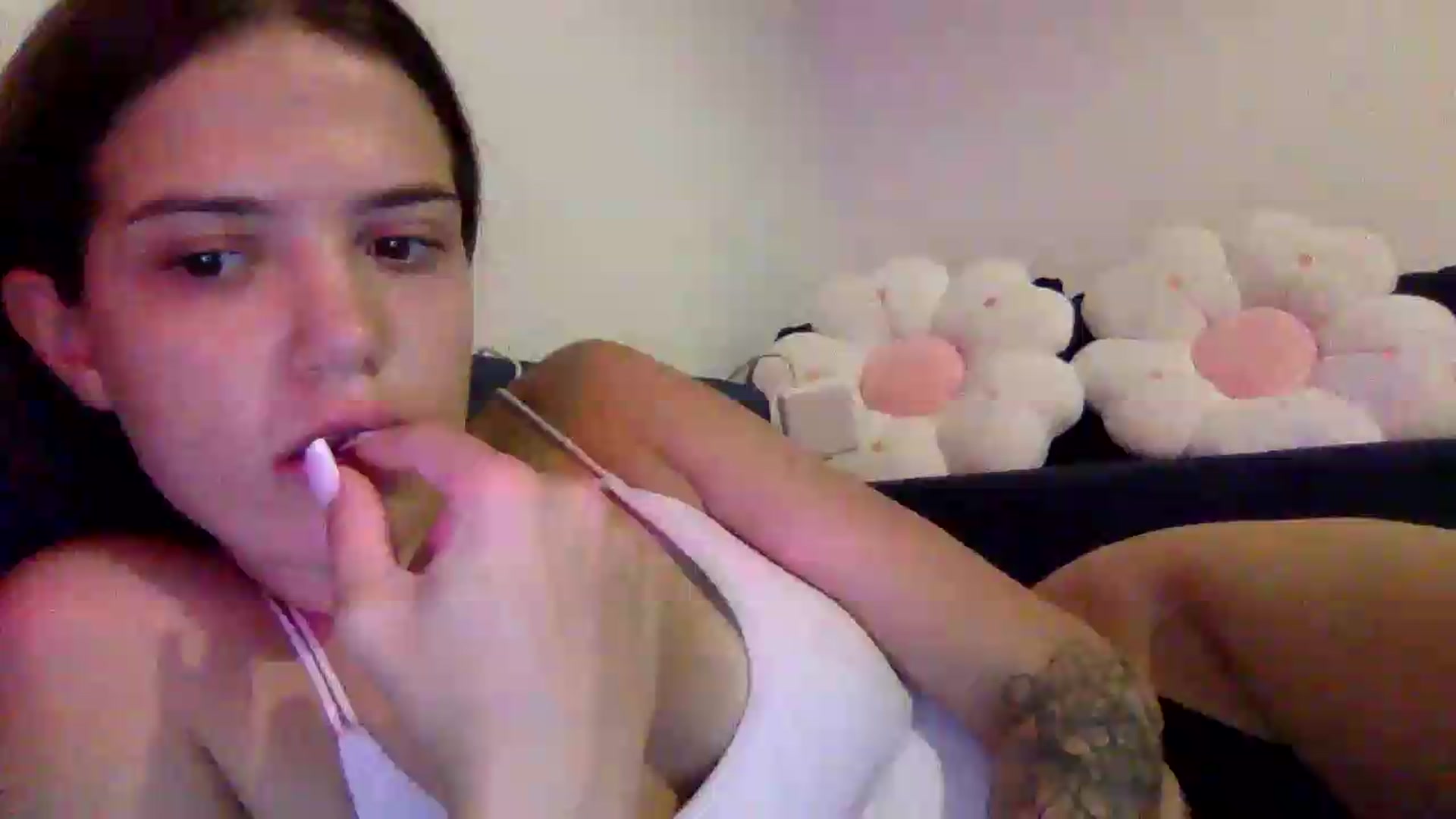 Gallery image thumbnail from JessicaB's myfreecams stream on, 08/29/2026, 17:59 image 12 of 20
