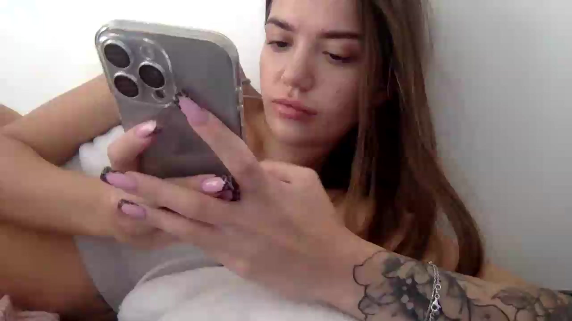 Gallery image thumbnail from JessicaB's myfreecams stream on, 09/15/2026, 13:56 image 14 of 20