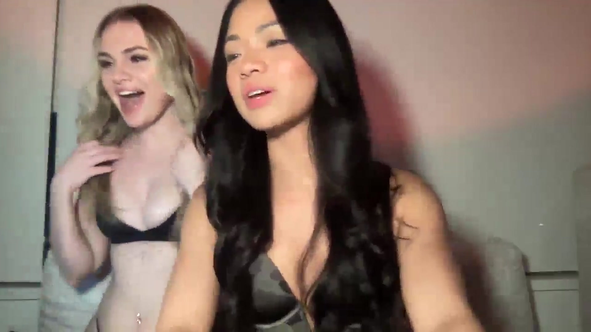 Gallery image thumbnail from JessicaDream's myfreecams stream on, 02/12/2026, 06:01 image 13 of 20