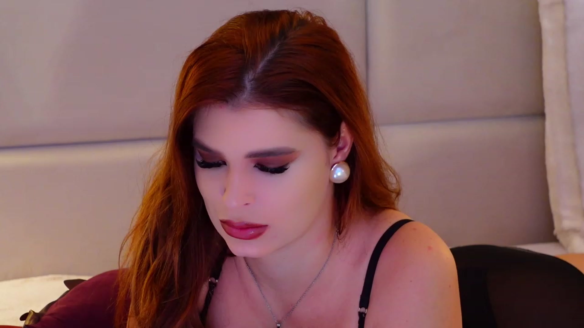 Gallery image thumbnail from JessicaEvy's myfreecams stream on, 11/15/2022, 09:59 image 12 of 20