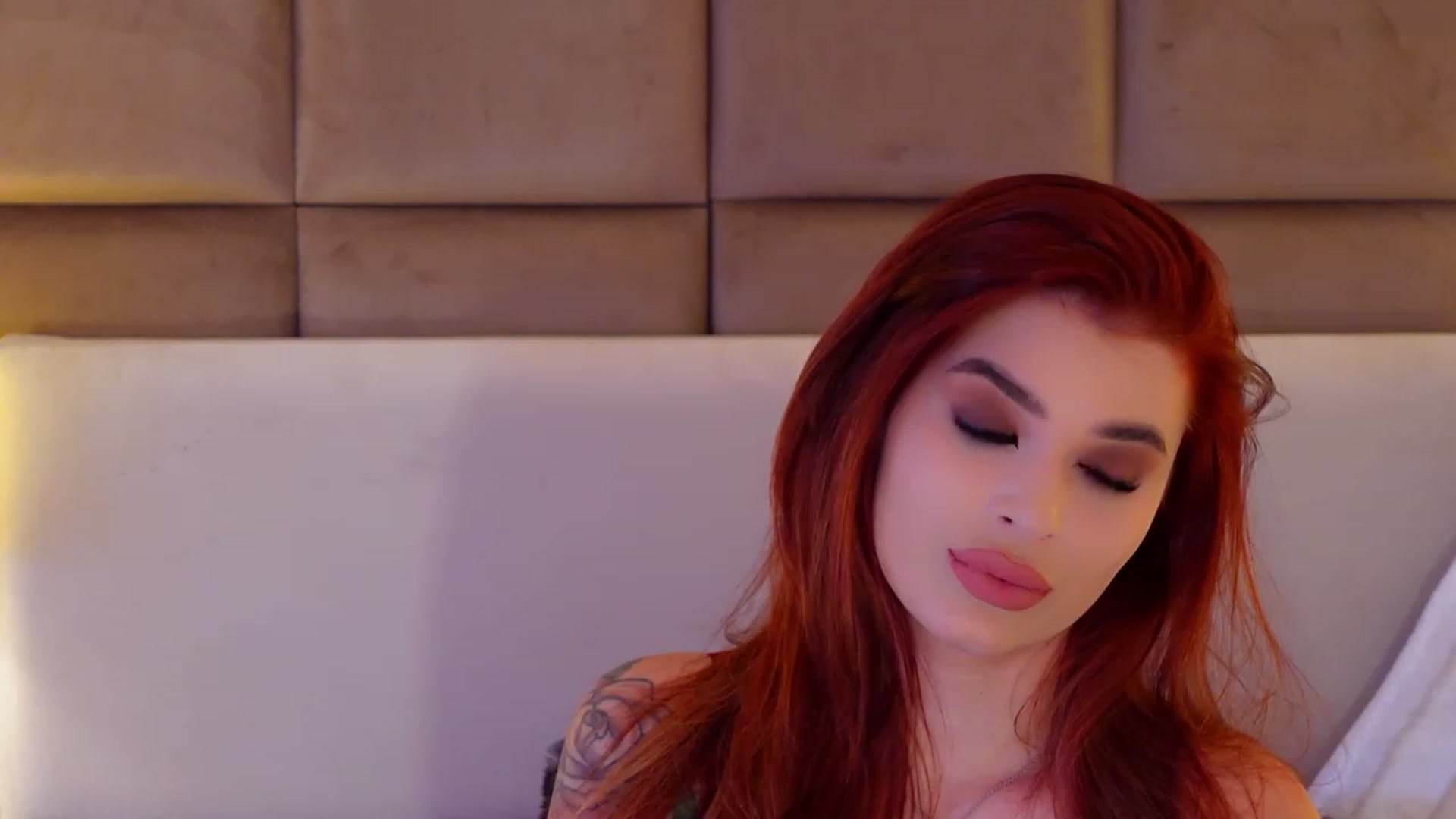 Gallery image thumbnail from JessicaEvy's myfreecams stream on, 11/19/2022, 09:33 image 6 of 20