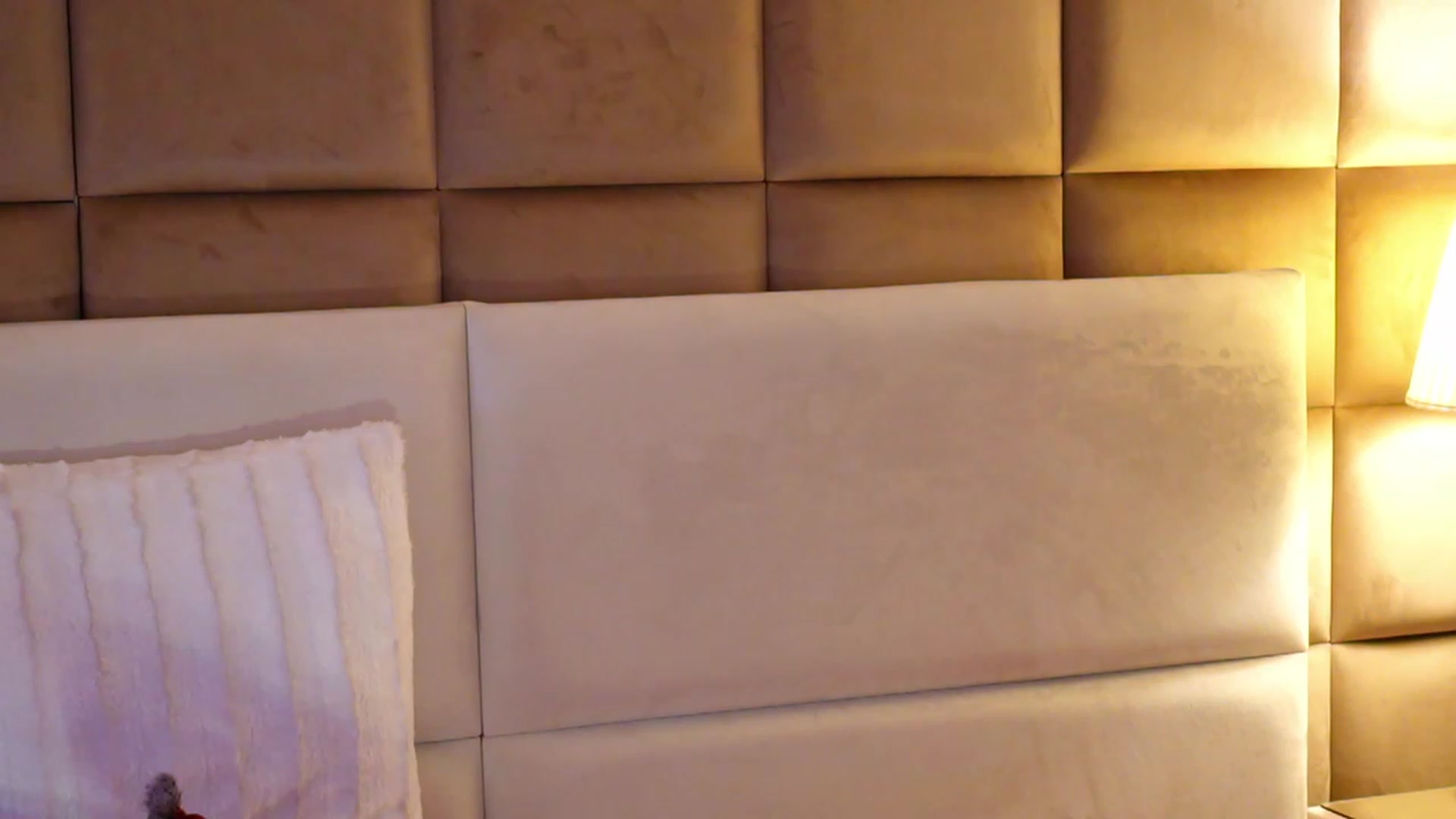 Gallery image thumbnail from JessicaEvy's myfreecams stream on, 12/20/2022, 10:39 image 17 of 20