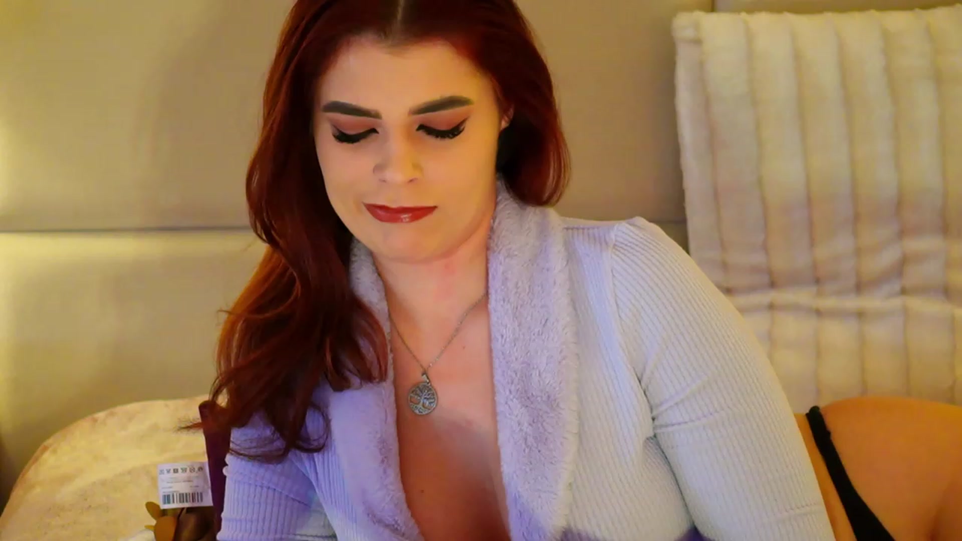 Gallery image thumbnail from JessicaEvy's myfreecams stream on, 12/30/2022, 12:33 image 12 of 20