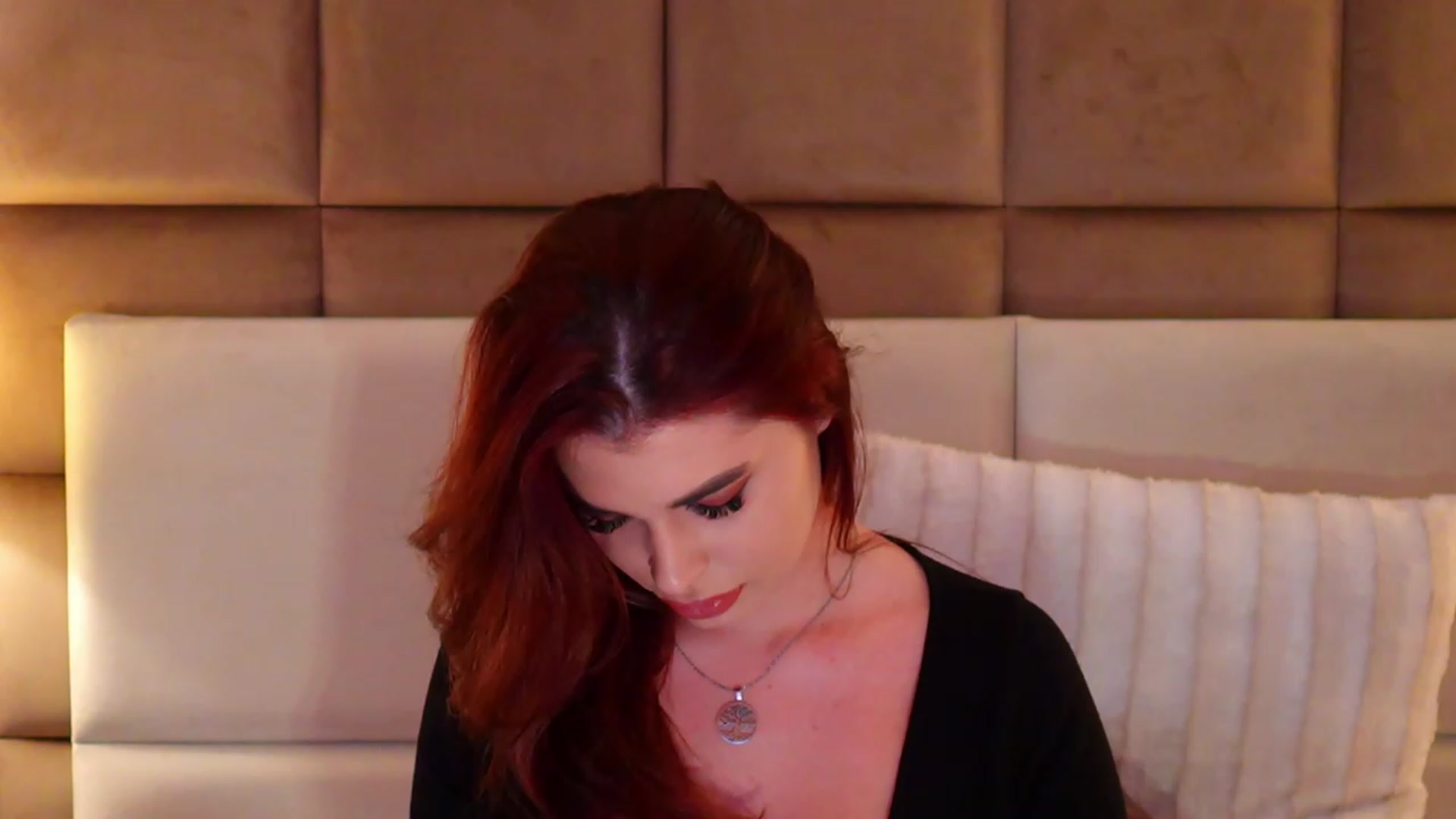 Gallery image thumbnail from JessicaEvy's myfreecams stream on, 01/02/2023, 15:24 image 6 of 20