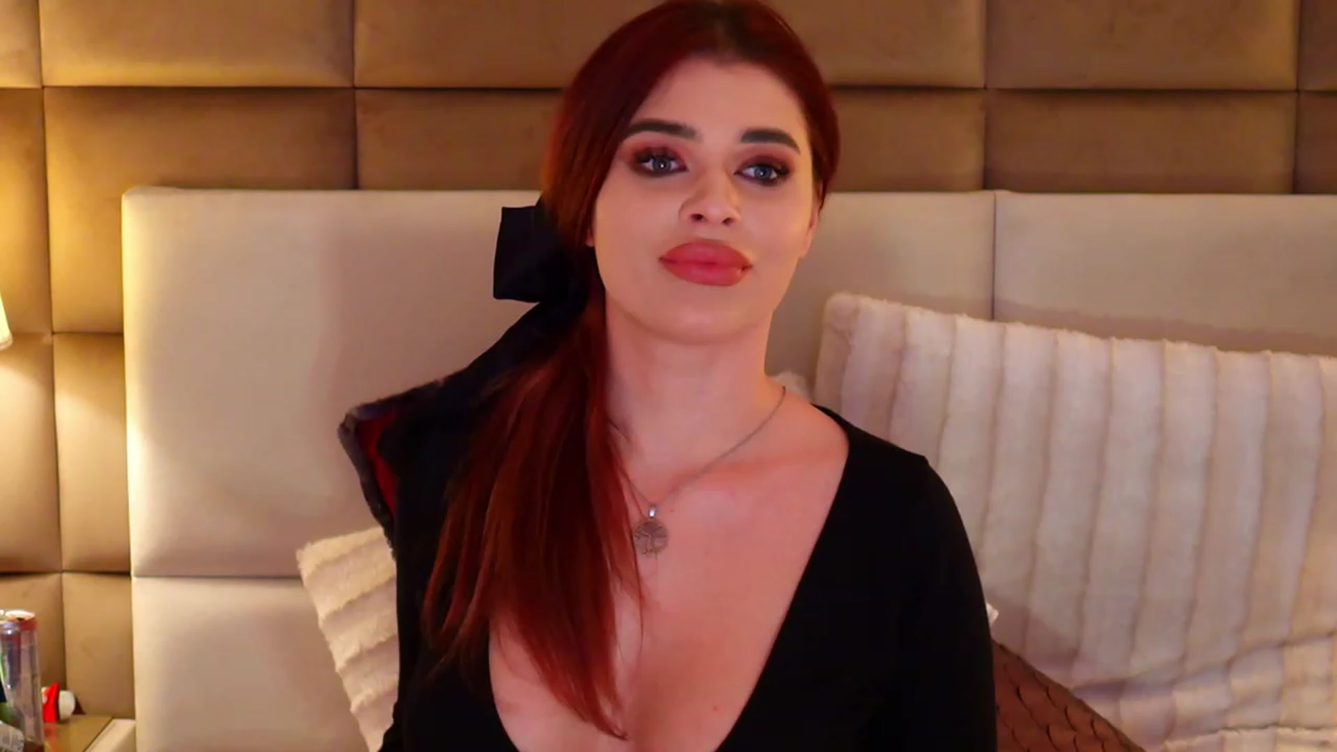 Gallery image thumbnail from JessicaEvy's myfreecams stream on, 01/02/2023, 16:52 image 10 of 20