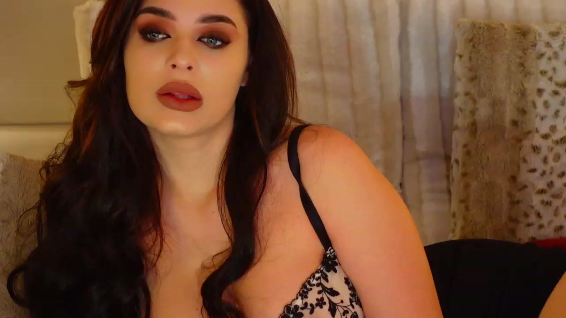 Gallery image thumbnail from JessicaEvy's myfreecams stream on, 03/21/2023, 09:48 image 3 of 20