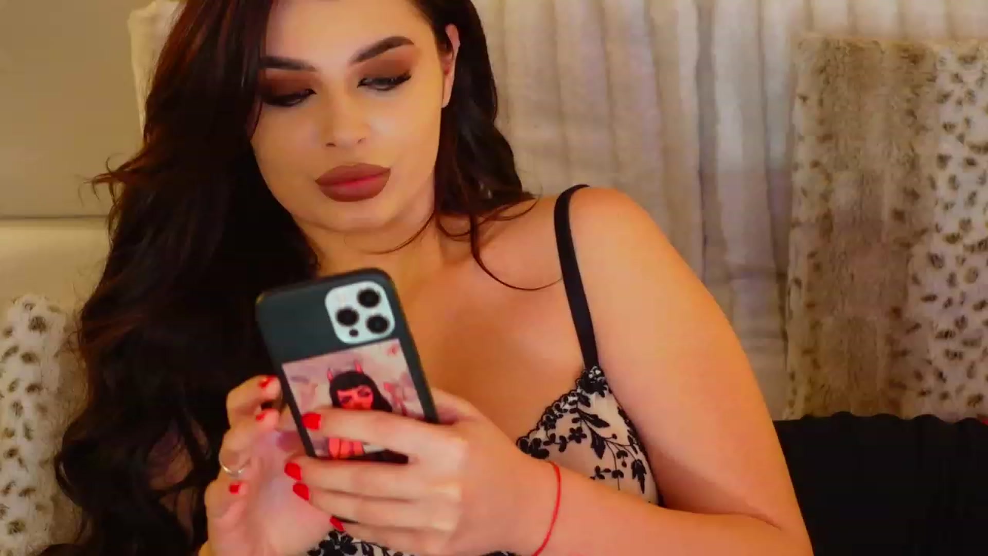 Gallery image thumbnail from JessicaEvy's myfreecams stream on, 03/21/2023, 09:48 image 8 of 20