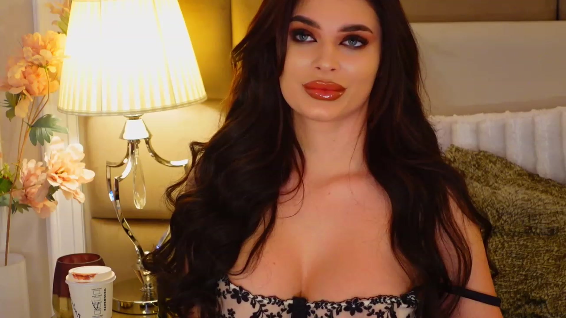 Gallery image thumbnail from JessicaEvy's myfreecams stream on, 03/21/2023, 13:59 image 16 of 20