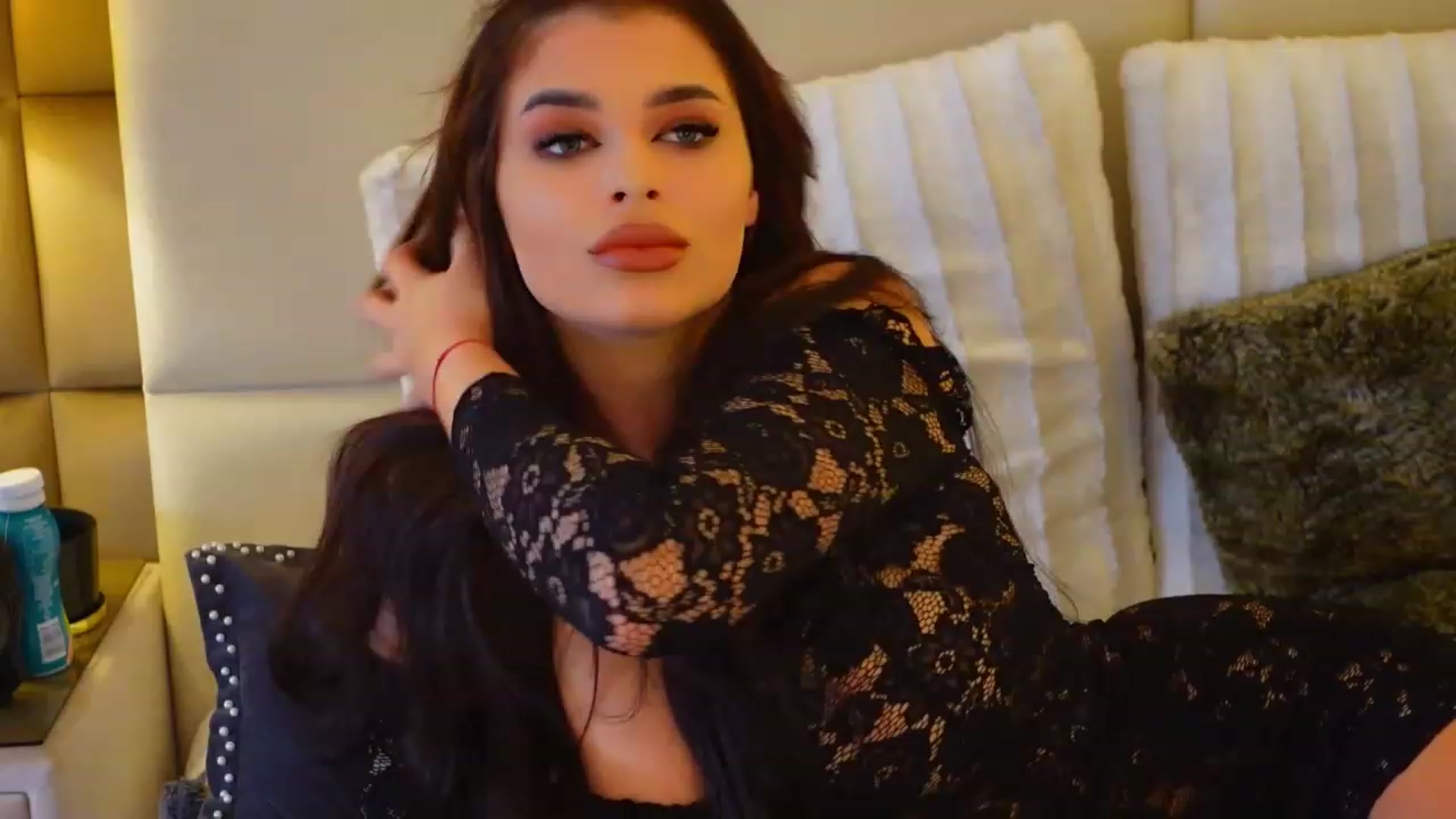 Gallery image thumbnail from JessicaEvy's myfreecams stream on, 04/12/2023, 09:20 image 12 of 20