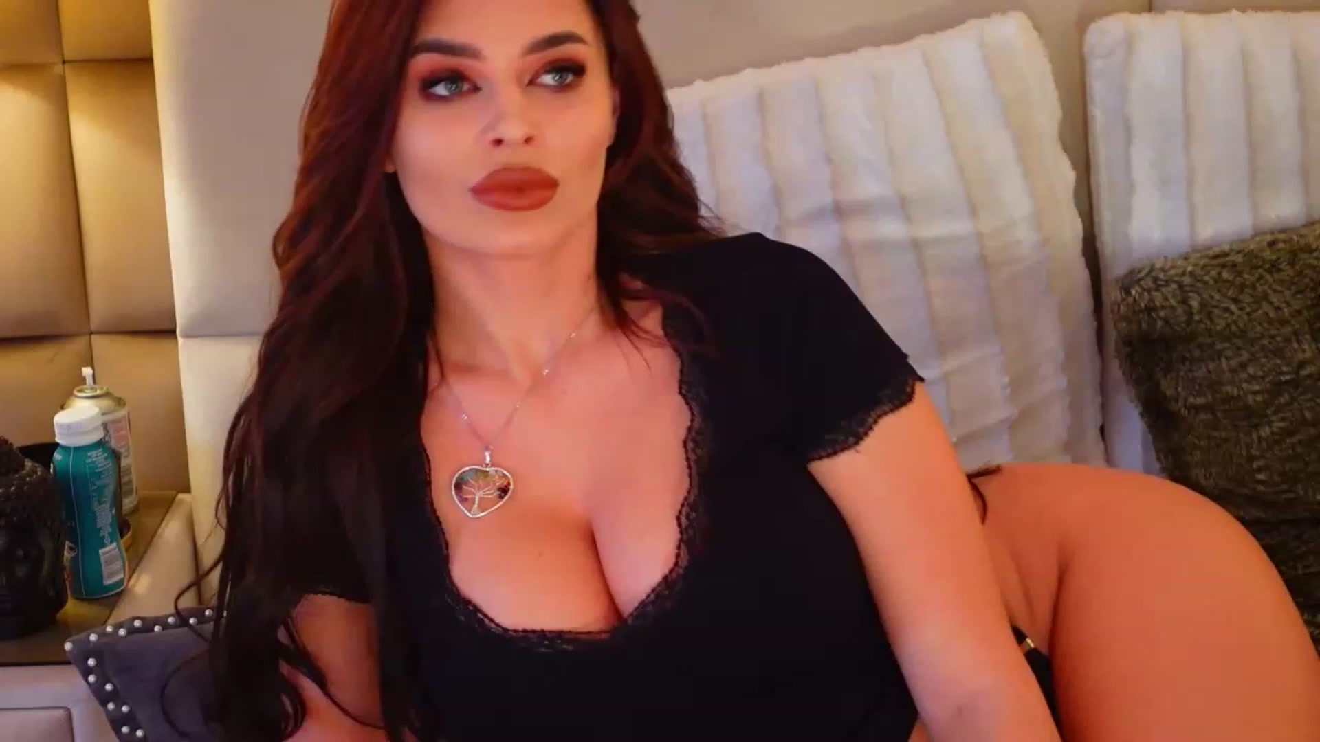 Gallery image thumbnail from JessicaEvy's myfreecams stream on, 04/12/2023, 10:23 image 18 of 20