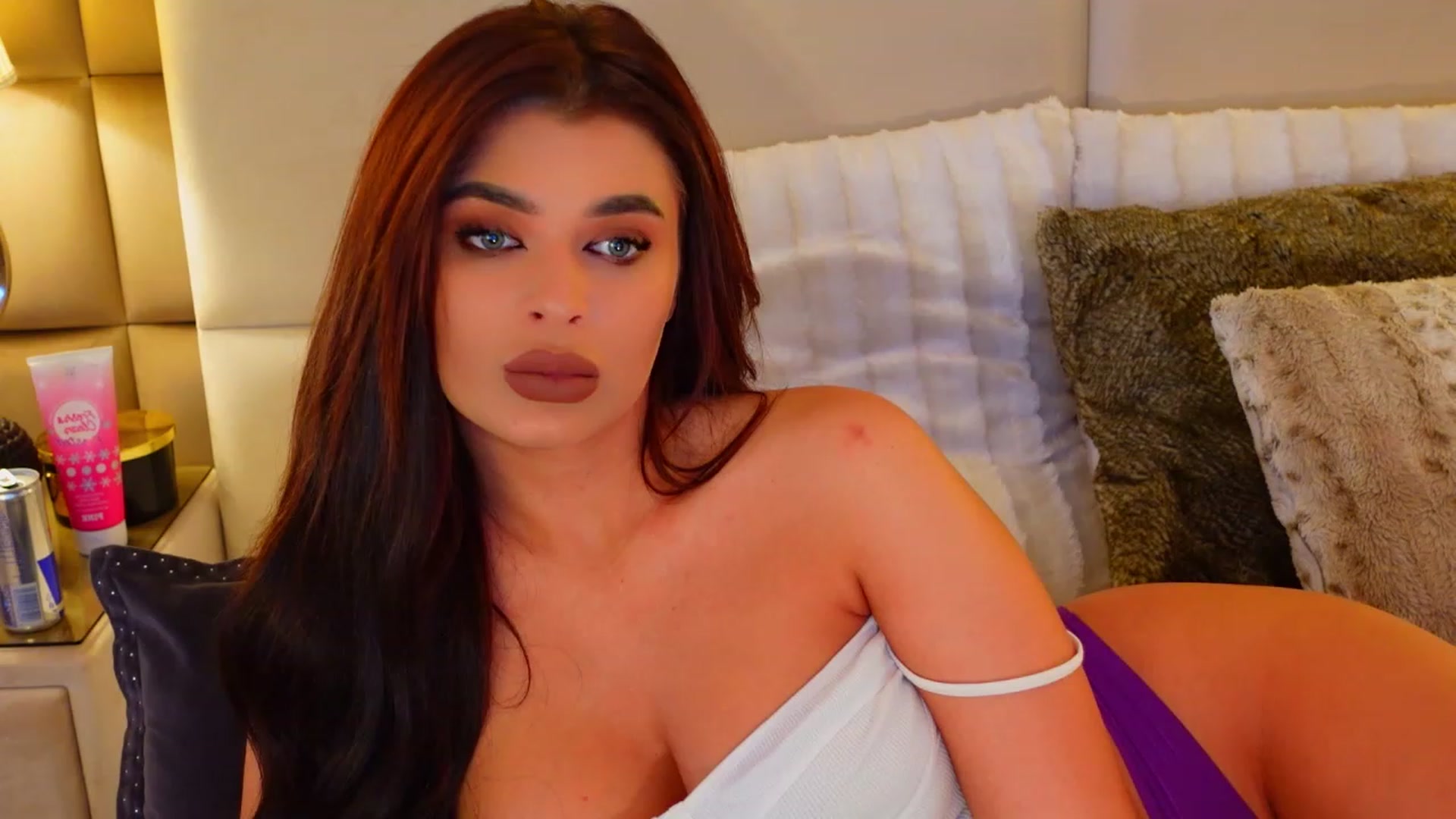 Gallery image thumbnail from JessicaEvy's myfreecams stream on, 05/06/2023, 12:34 image 11 of 20