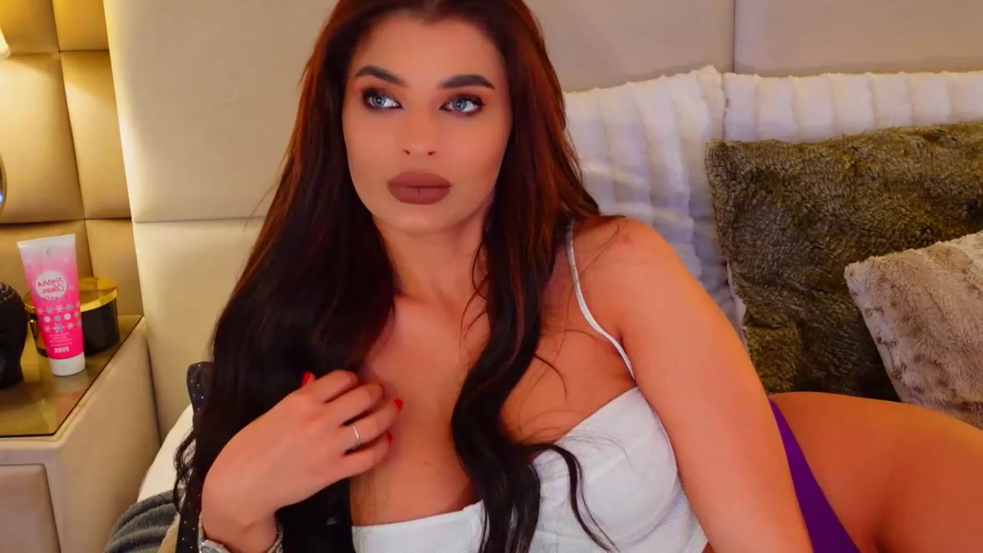 Gallery image thumbnail from JessicaEvy's myfreecams stream on, 05/06/2023, 12:34 image 7 of 20