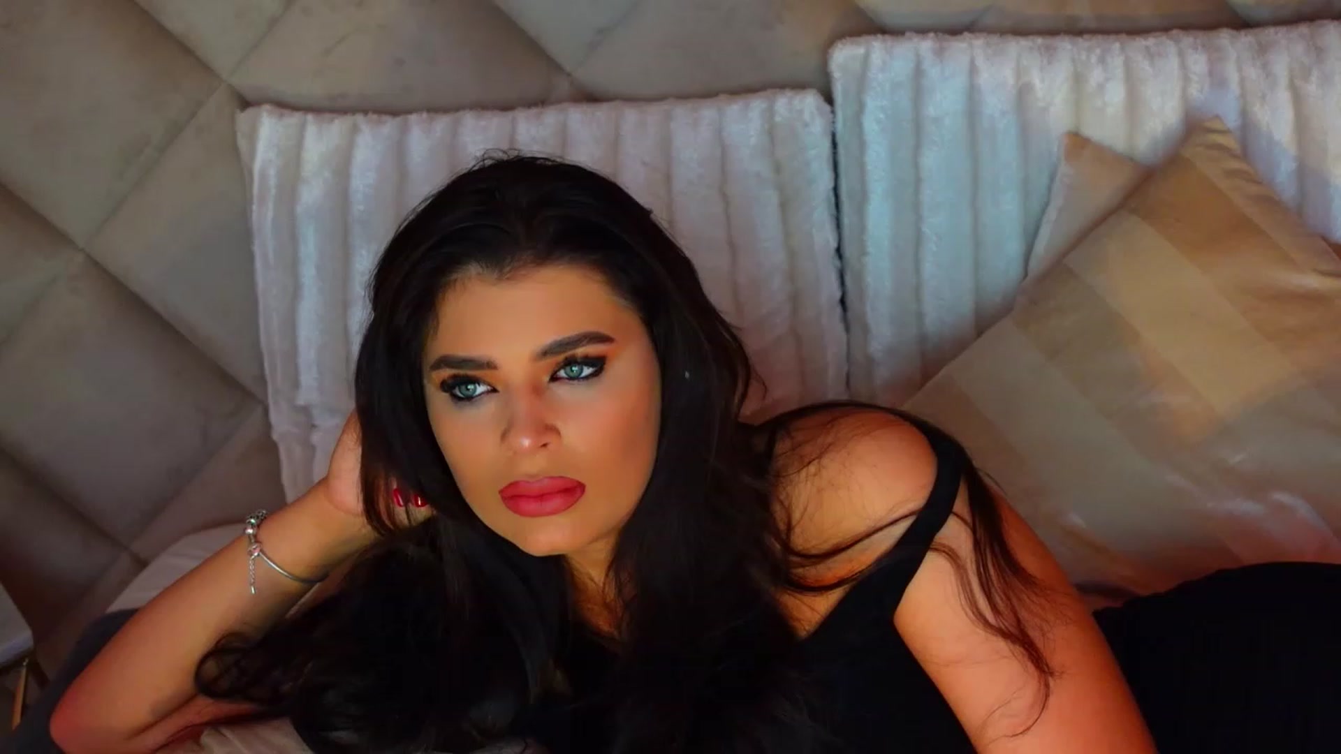 Gallery image thumbnail from JessicaEvy's myfreecams stream on, 05/23/2023, 07:32 image 17 of 20