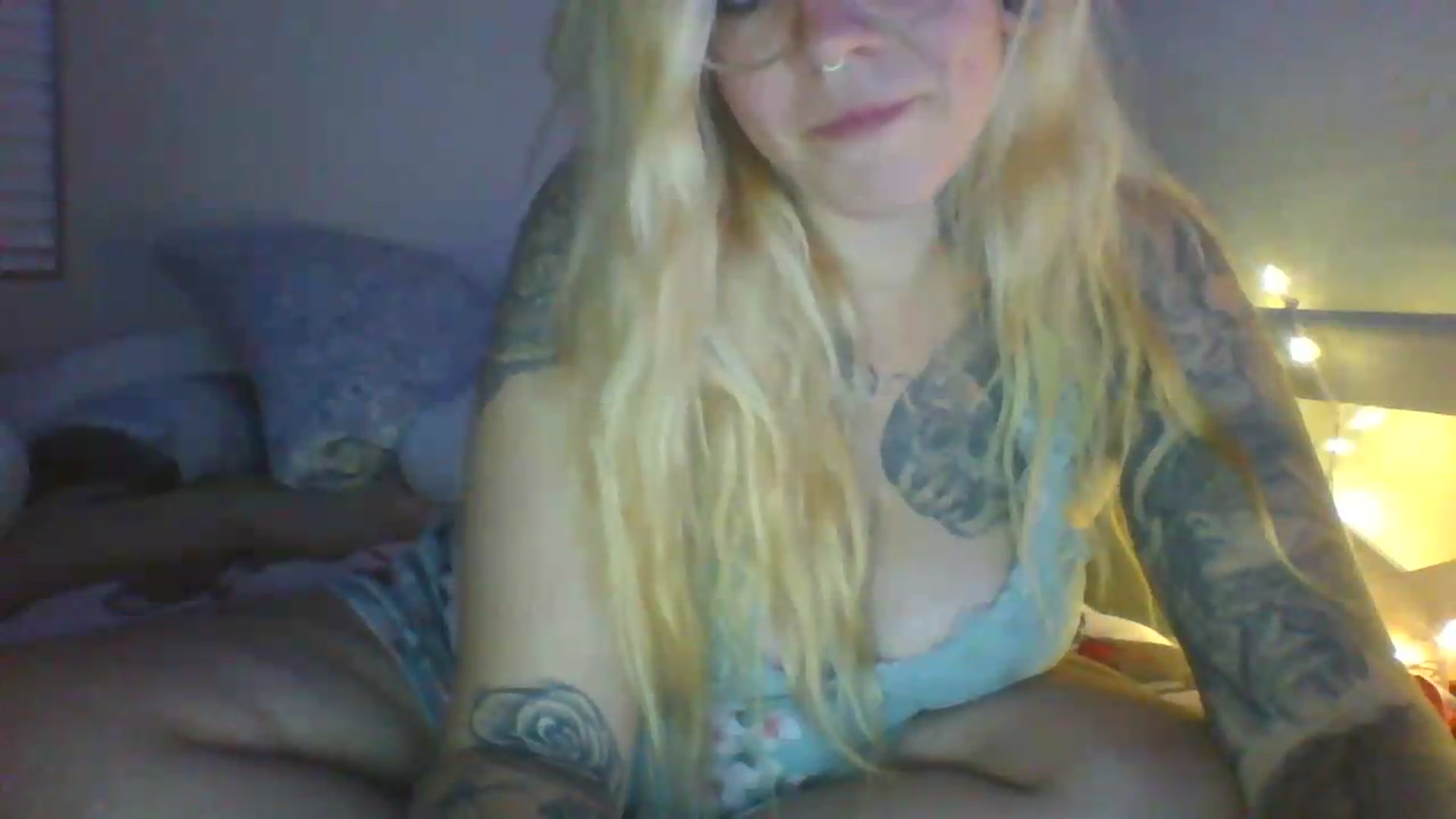 Gallery image thumbnail from JessicaFaye's myfreecams stream on, 06/16/2026, 10:42 image 7 of 20