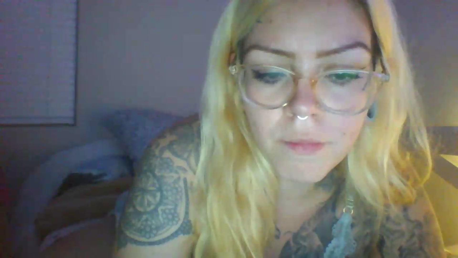 Gallery image thumbnail from JessicaFaye's myfreecams stream on, 06/16/2026, 12:17 image 12 of 20