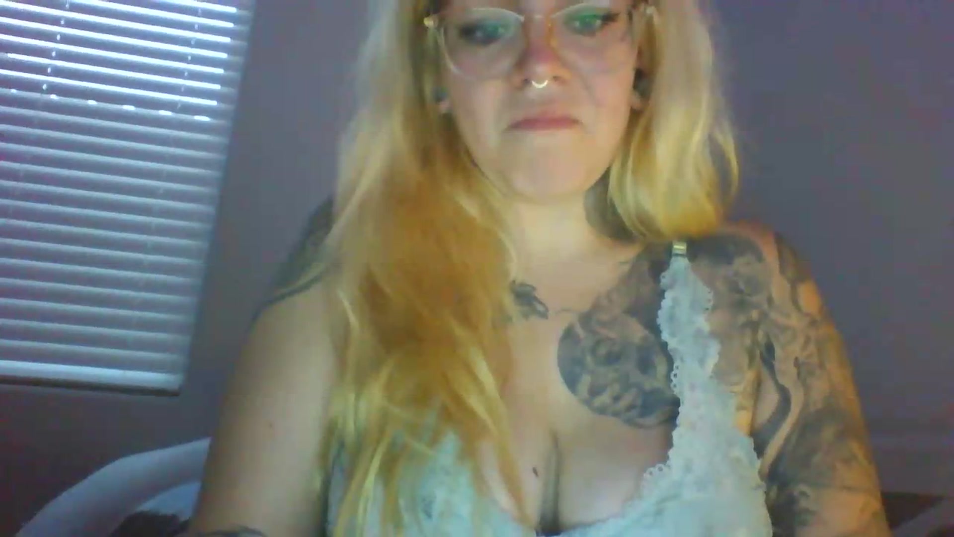Gallery image thumbnail from JessicaFaye's myfreecams stream on, 06/16/2026, 12:17 image 19 of 20