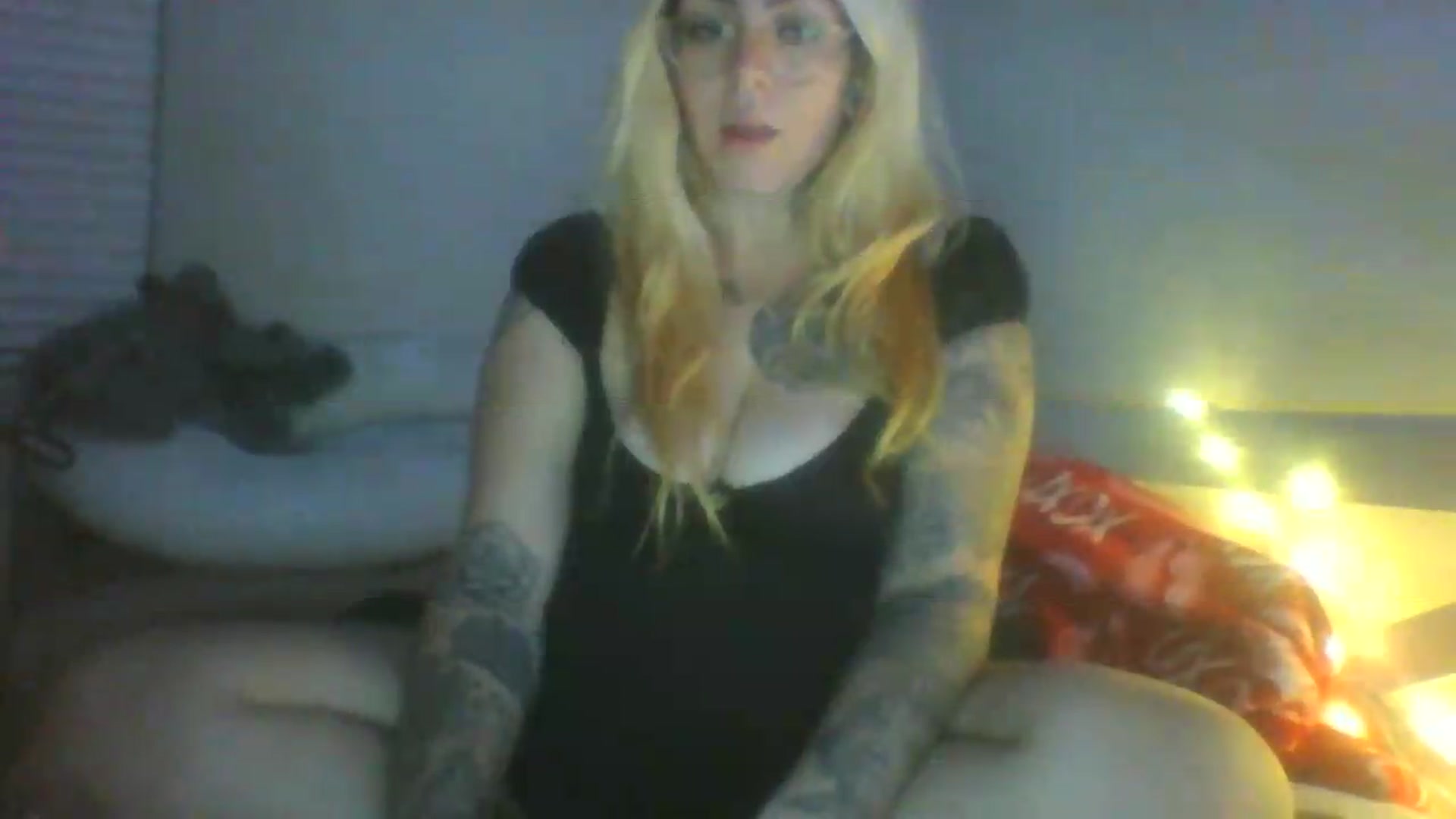 Gallery image thumbnail from JessicaFaye's myfreecams stream on, 06/19/2026, 09:30 image 2 of 20