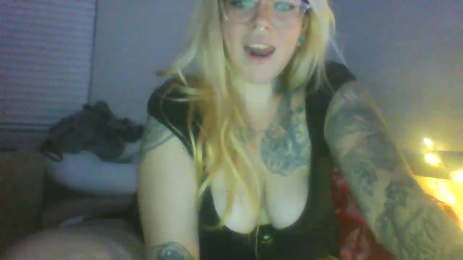 Gallery image thumbnail from JessicaFaye's myfreecams stream on, 06/19/2026, 10:49 image 7 of 20