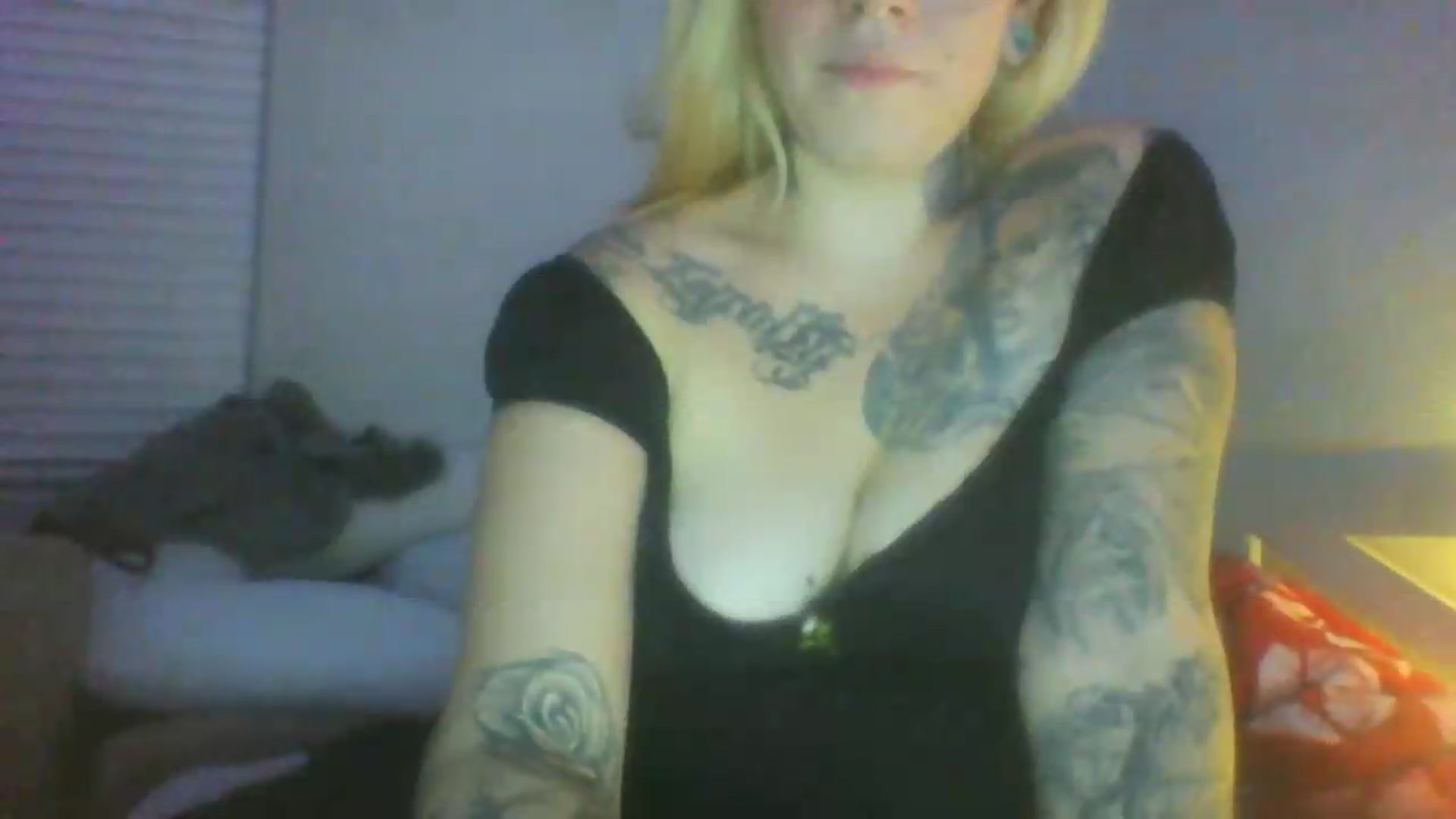 Gallery image thumbnail from JessicaFaye's myfreecams stream on, 06/19/2026, 11:17 image 6 of 20