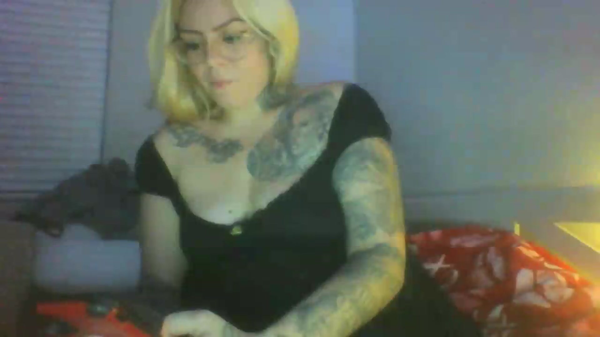 Gallery image thumbnail from JessicaFaye's myfreecams stream on, 06/19/2026, 11:17 image 9 of 20