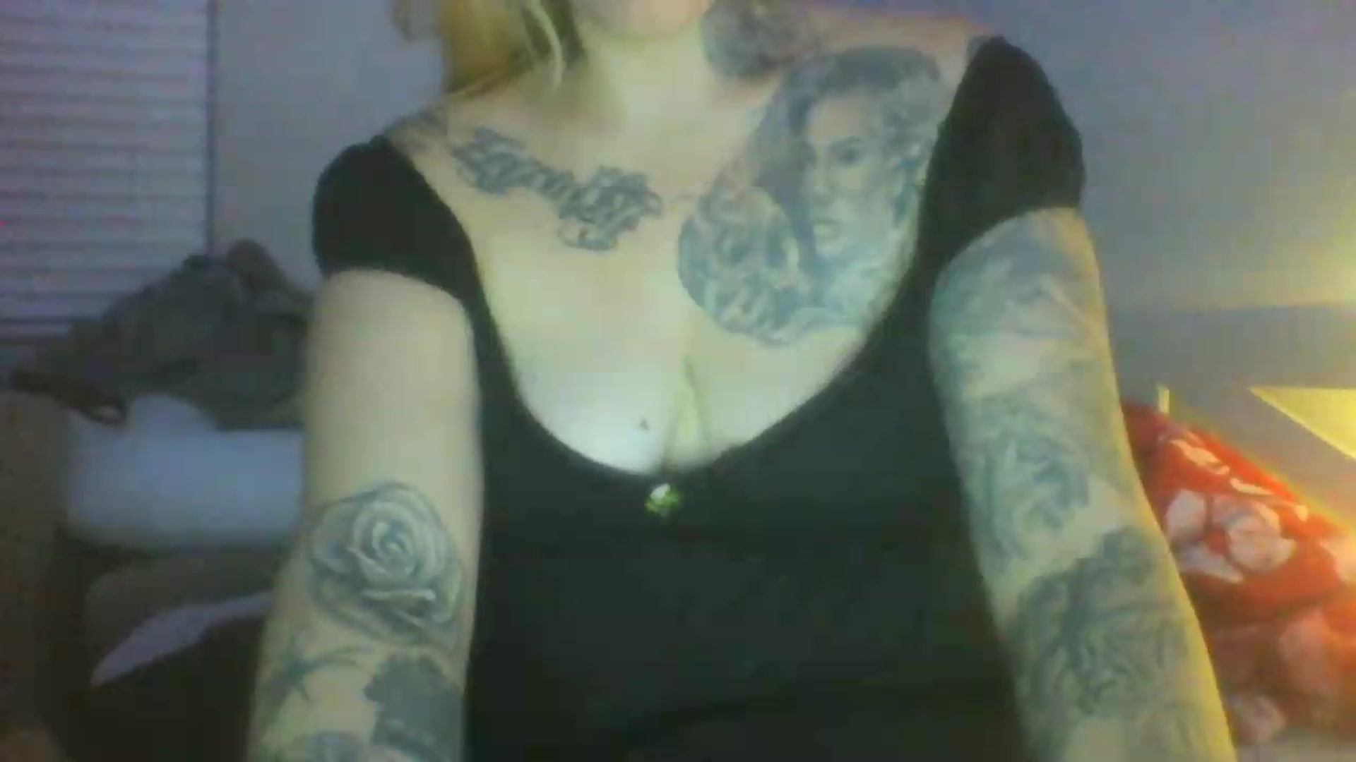 Gallery image thumbnail from JessicaFaye's myfreecams stream on, 06/19/2026, 11:17 image 7 of 20