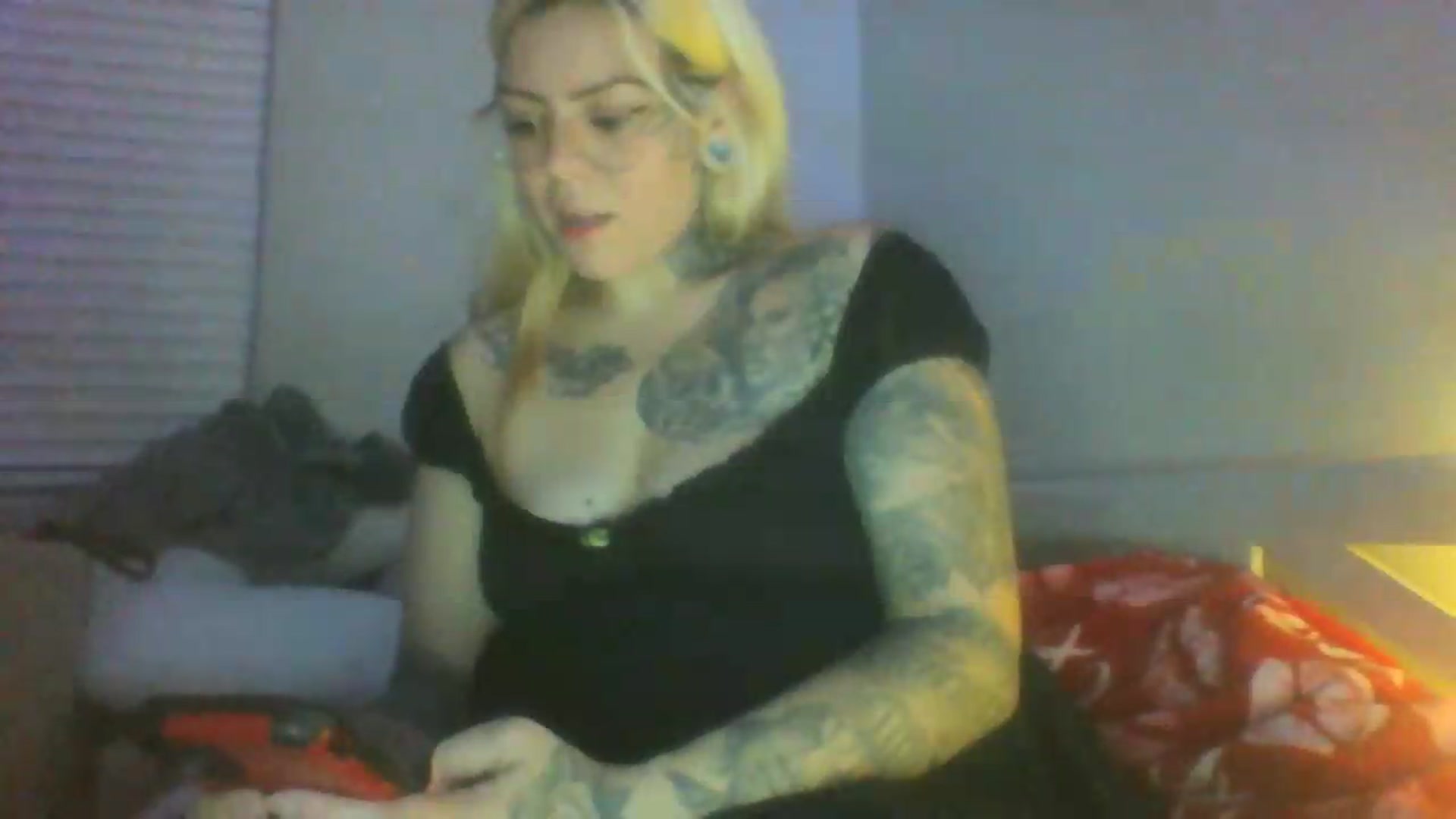 Gallery image thumbnail from JessicaFaye's myfreecams stream on, 06/19/2026, 11:17 image 17 of 20