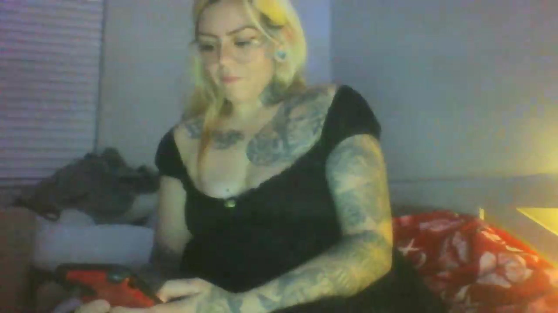Gallery image thumbnail from JessicaFaye's myfreecams stream on, 06/19/2026, 11:17 image 16 of 20