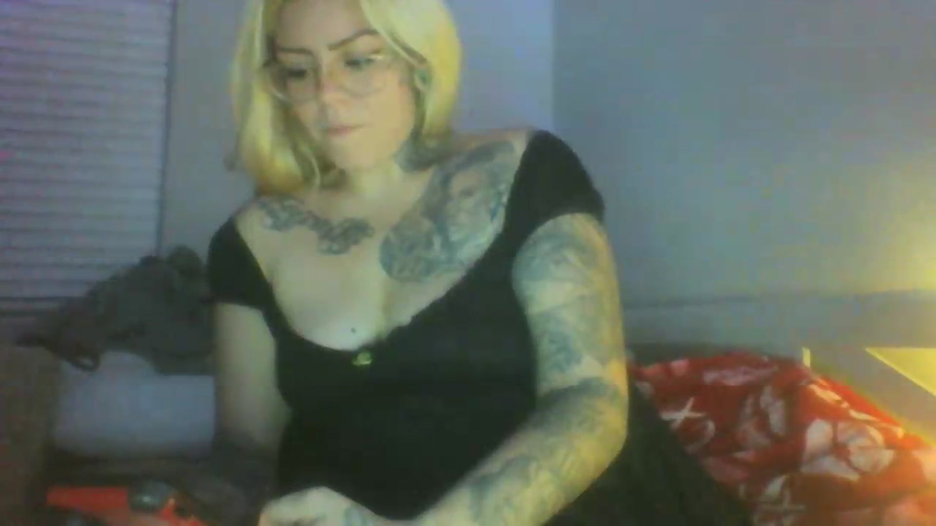 Gallery image thumbnail from JessicaFaye's myfreecams stream on, 06/19/2026, 11:17 image 10 of 20