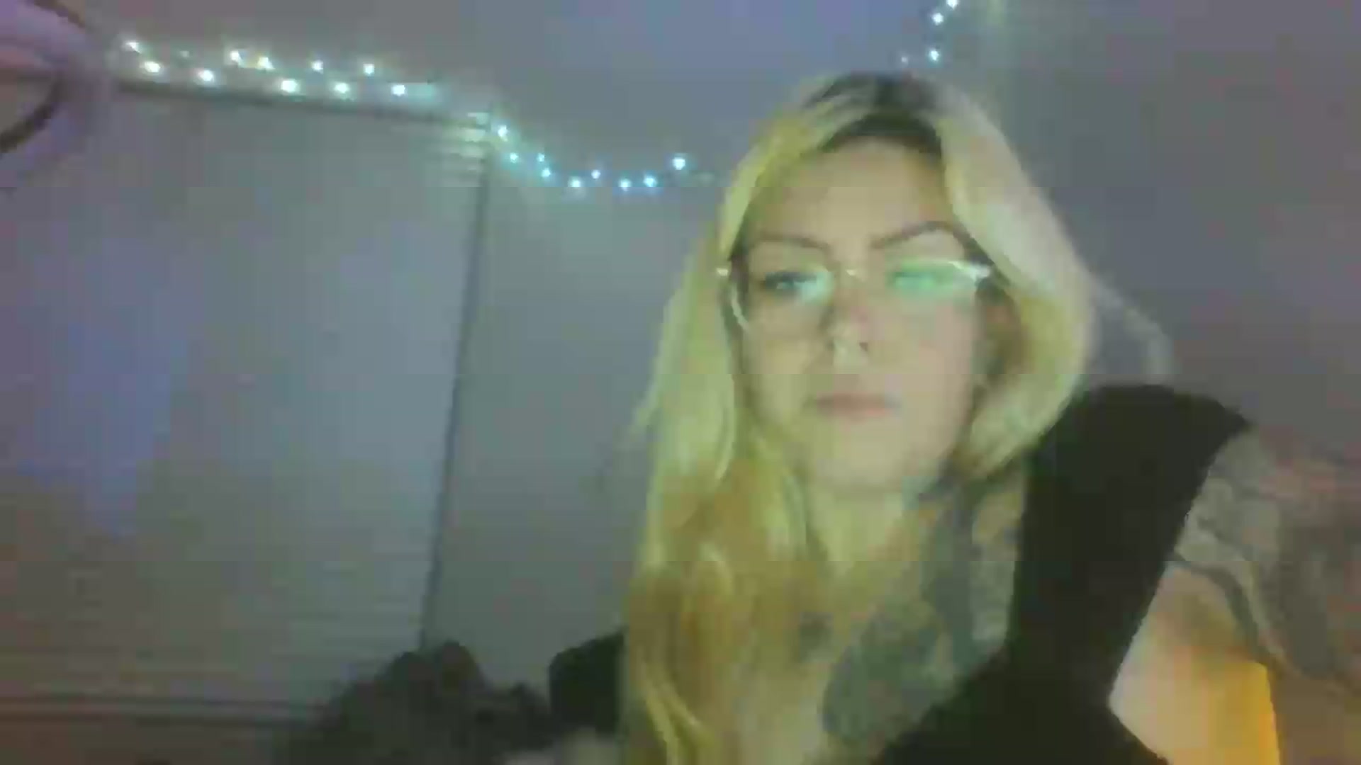 Gallery image thumbnail from JessicaFaye's myfreecams stream on, 06/19/2026, 12:24 image 1 of 20
