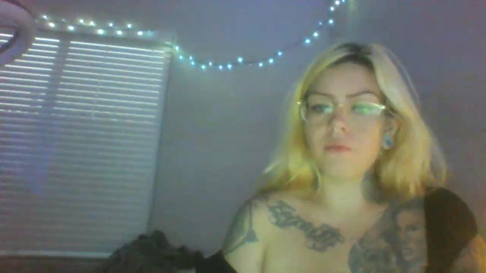 Gallery image thumbnail from JessicaFaye's myfreecams stream on, 06/19/2026, 12:24 image 9 of 20