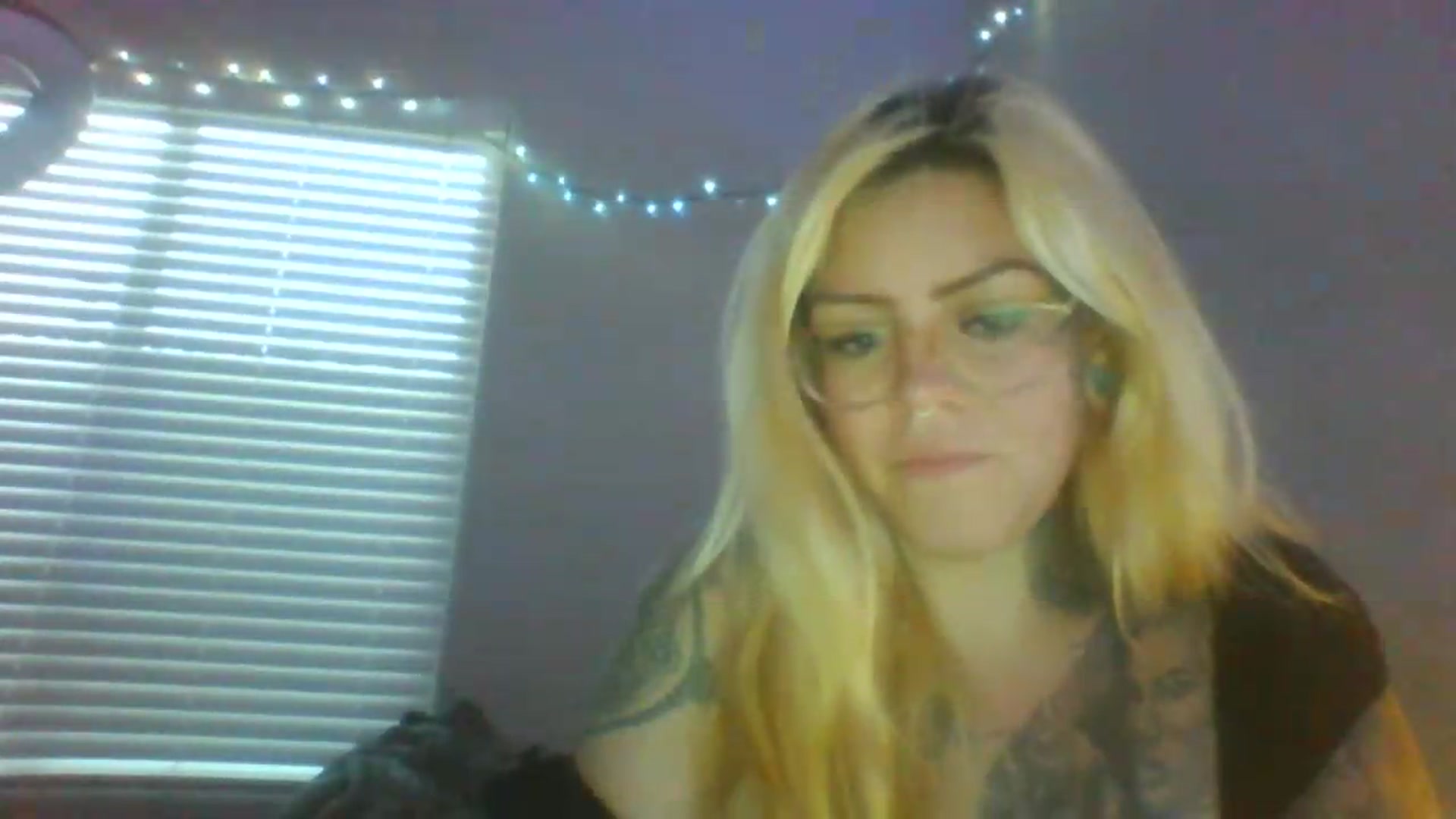 Gallery image thumbnail from JessicaFaye's myfreecams stream on, 06/19/2026, 12:24 image 17 of 20