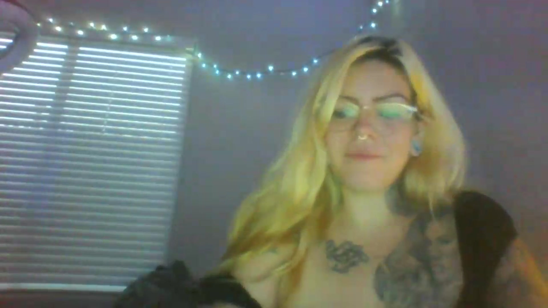 Gallery image thumbnail from JessicaFaye's myfreecams stream on, 06/19/2026, 12:24 image 12 of 20