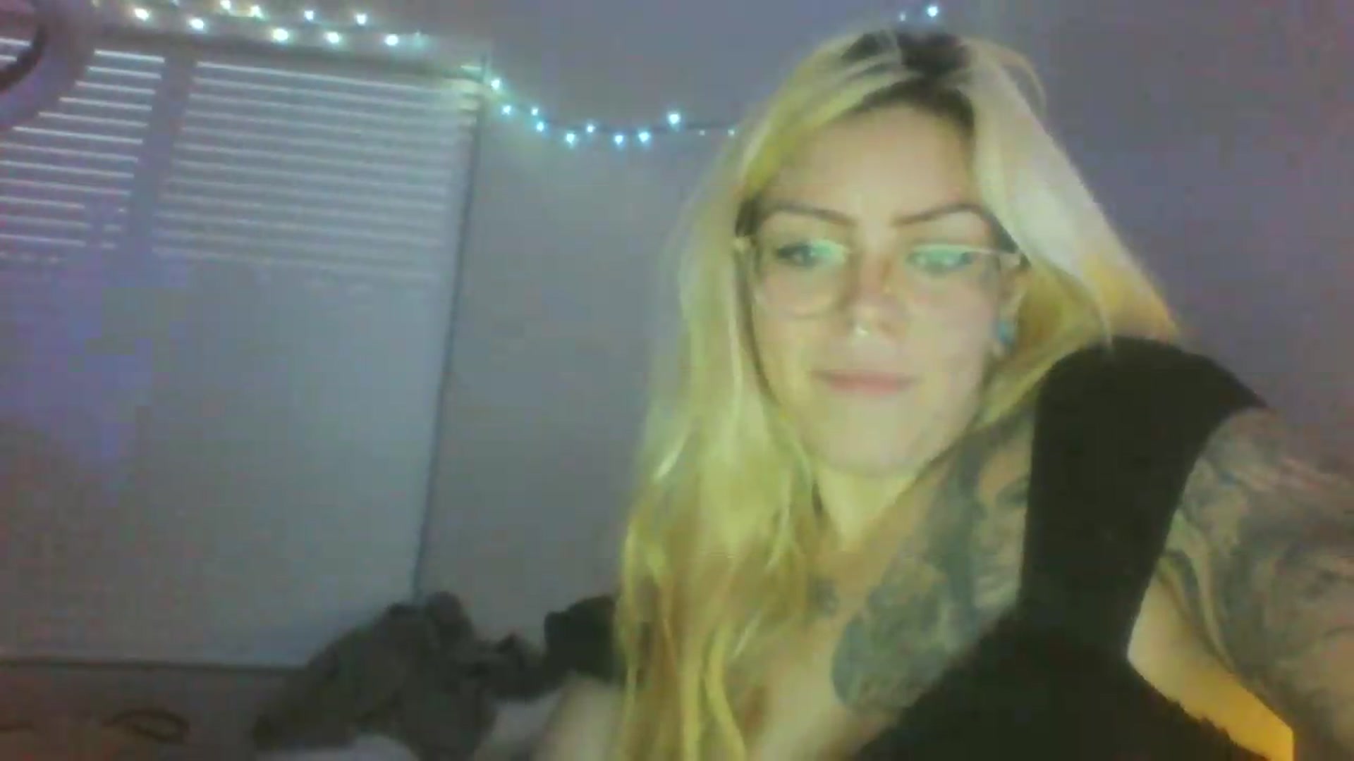Gallery image thumbnail from JessicaFaye's myfreecams stream on, 06/19/2026, 12:24 image 6 of 20
