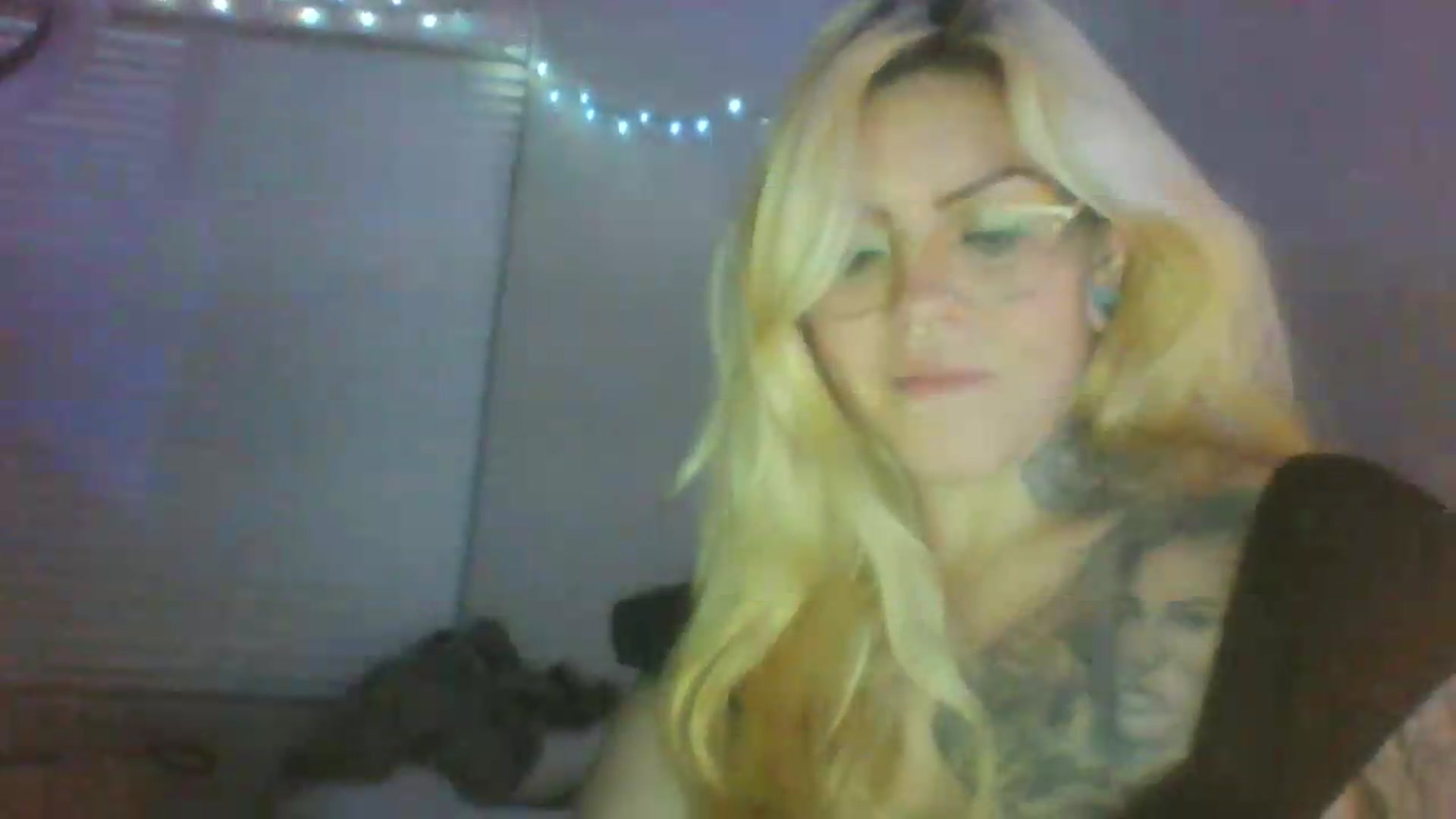 Gallery image thumbnail from JessicaFaye's myfreecams stream on, 06/19/2026, 12:24 image 3 of 20