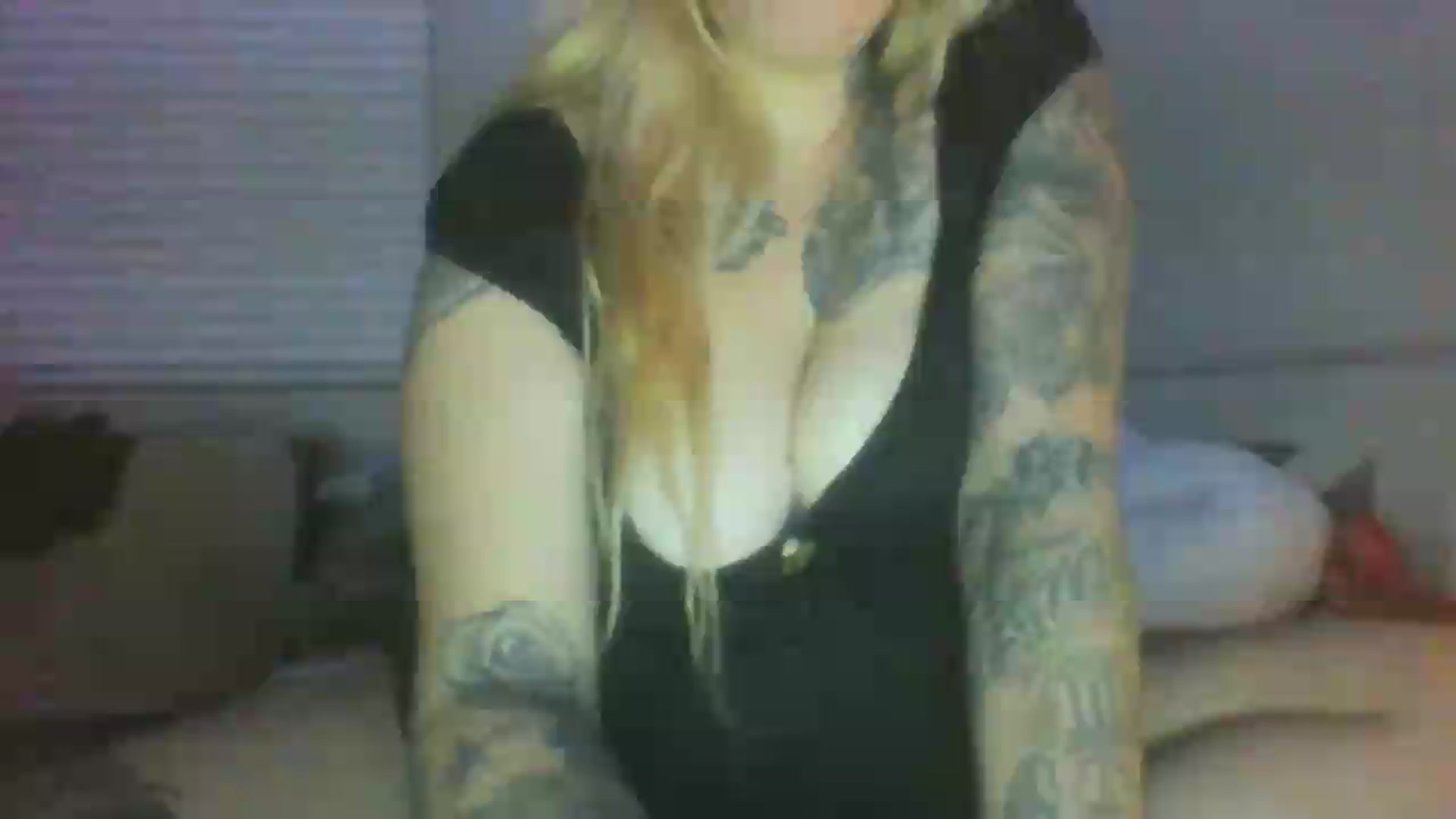 Gallery image thumbnail from JessicaFaye's myfreecams stream on, 06/25/2026, 10:24 image 1 of 20