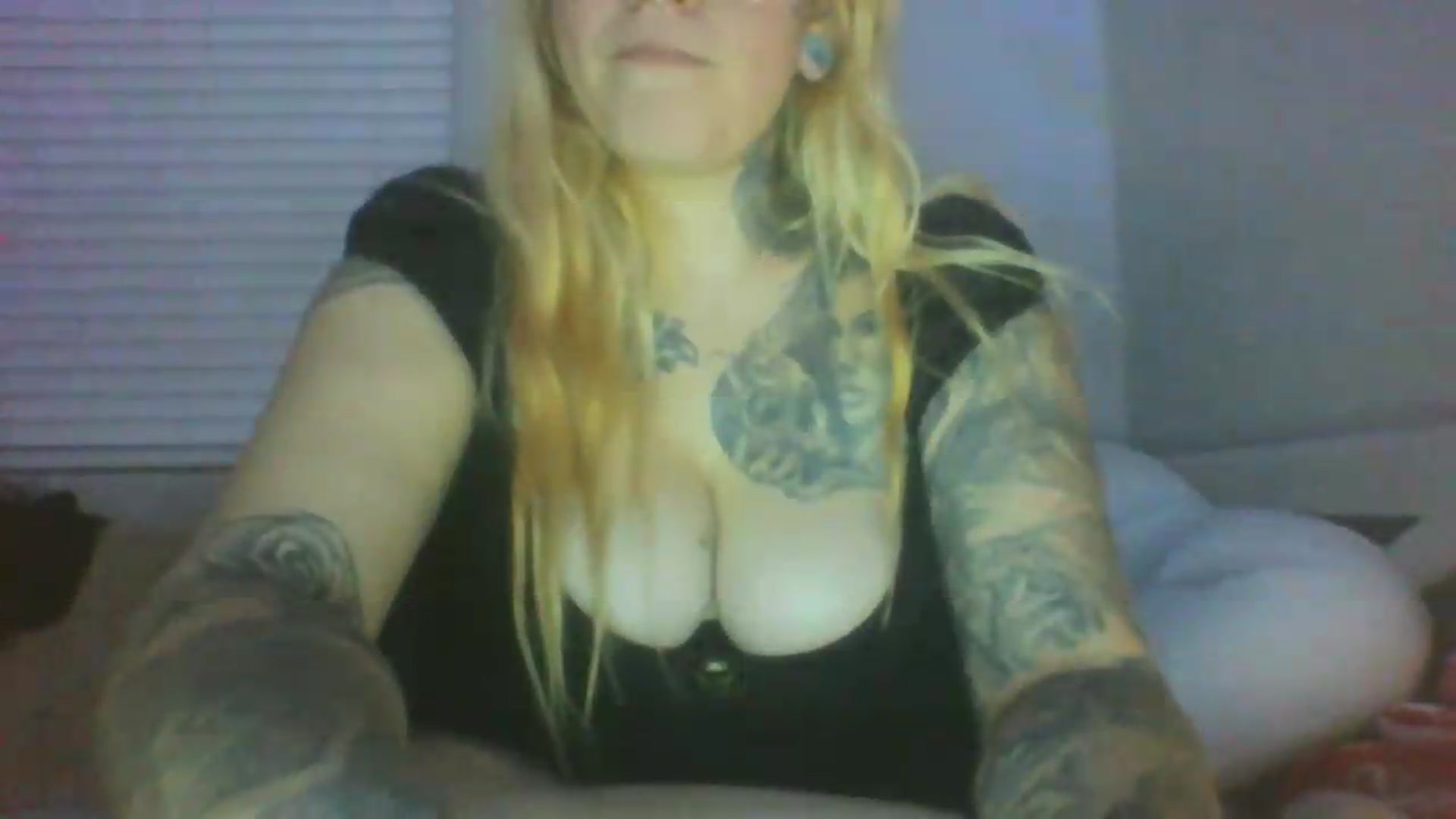 Gallery image thumbnail from JessicaFaye's myfreecams stream on, 06/25/2026, 10:24 image 17 of 20