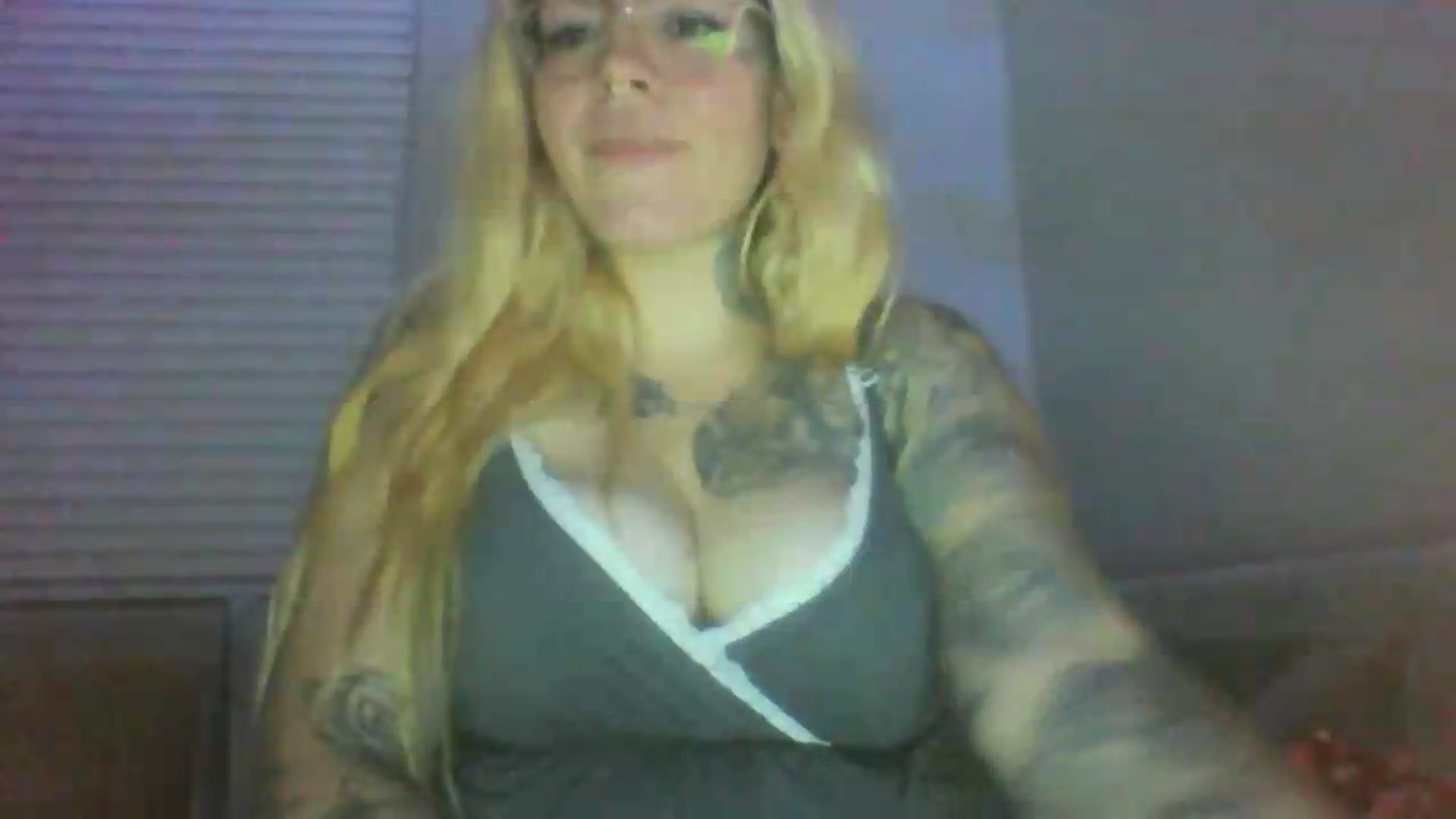 Gallery image thumbnail from JessicaFaye's myfreecams stream on, 06/26/2026, 10:23 image 12 of 20