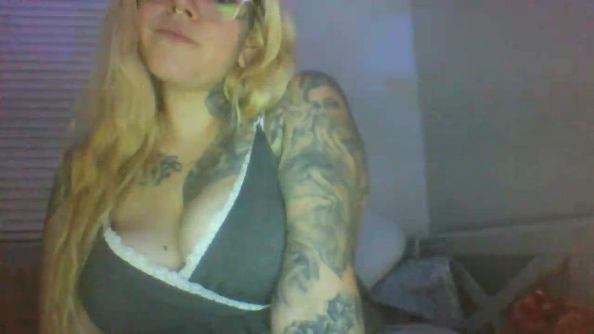 Gallery image thumbnail from JessicaFaye's myfreecams stream on, 06/26/2026, 10:51 image 12 of 20