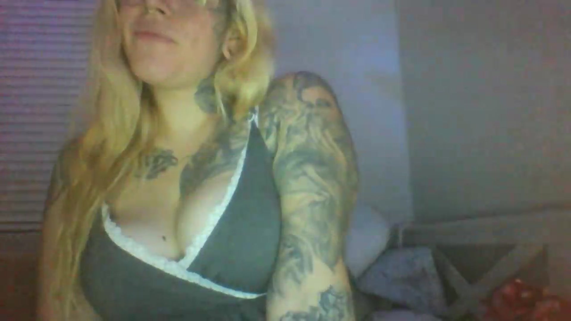 Gallery image thumbnail from JessicaFaye's myfreecams stream on, 06/26/2026, 10:51 image 13 of 20