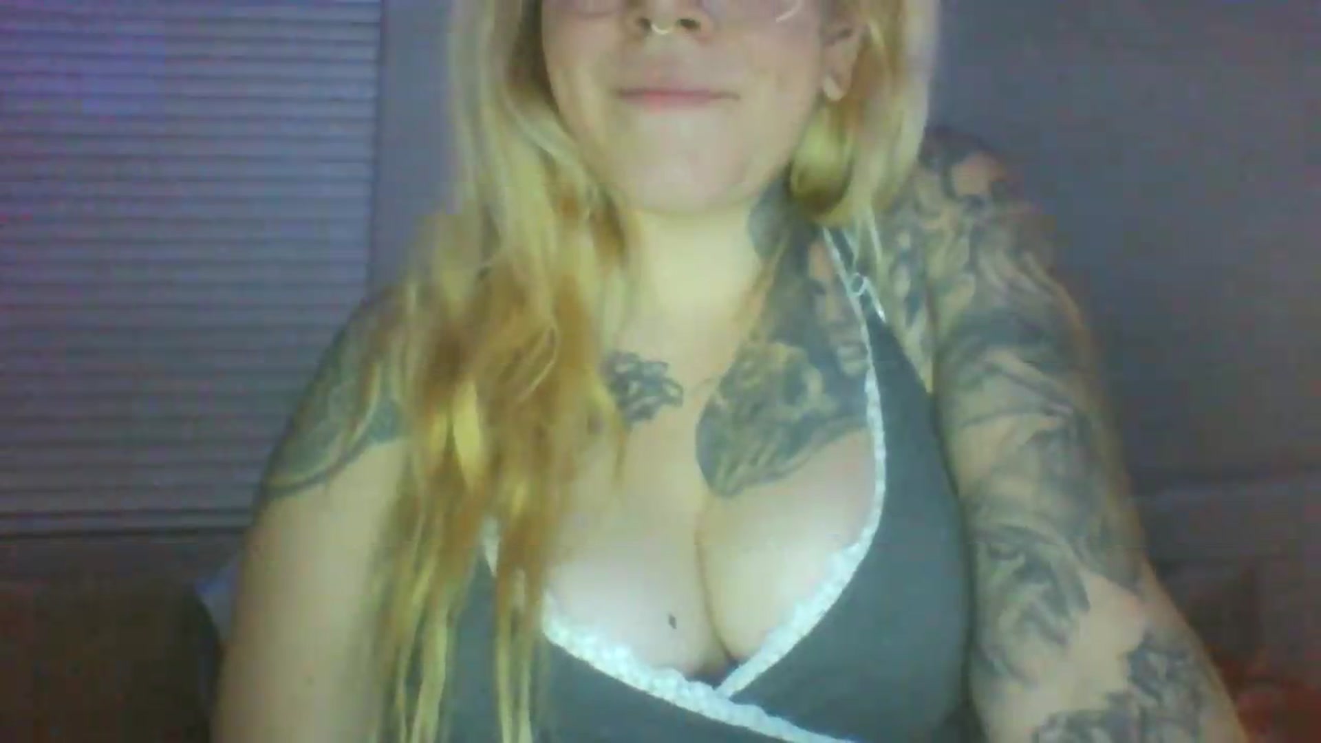 Gallery image thumbnail from JessicaFaye's myfreecams stream on, 06/26/2026, 10:51 image 7 of 20