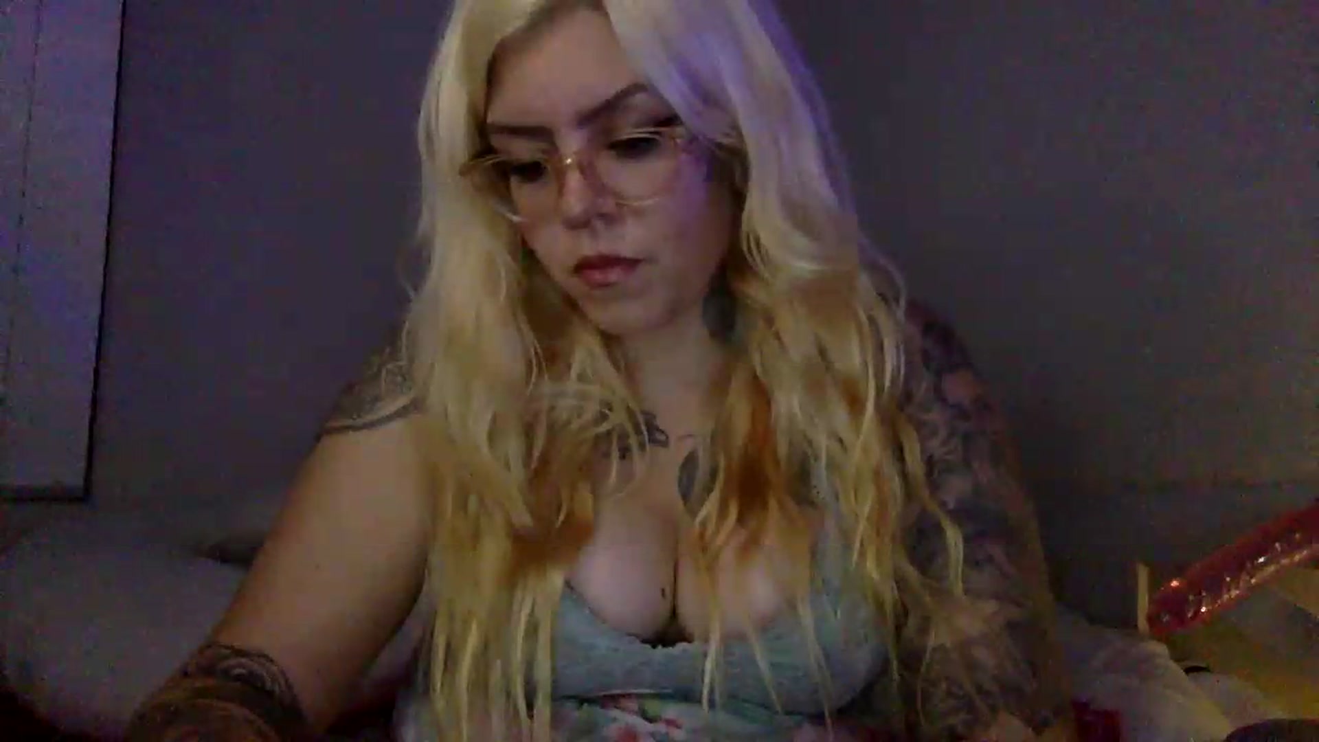 Gallery image thumbnail from JessicaFaye's myfreecams stream on, 07/08/2026, 08:03 image 15 of 20