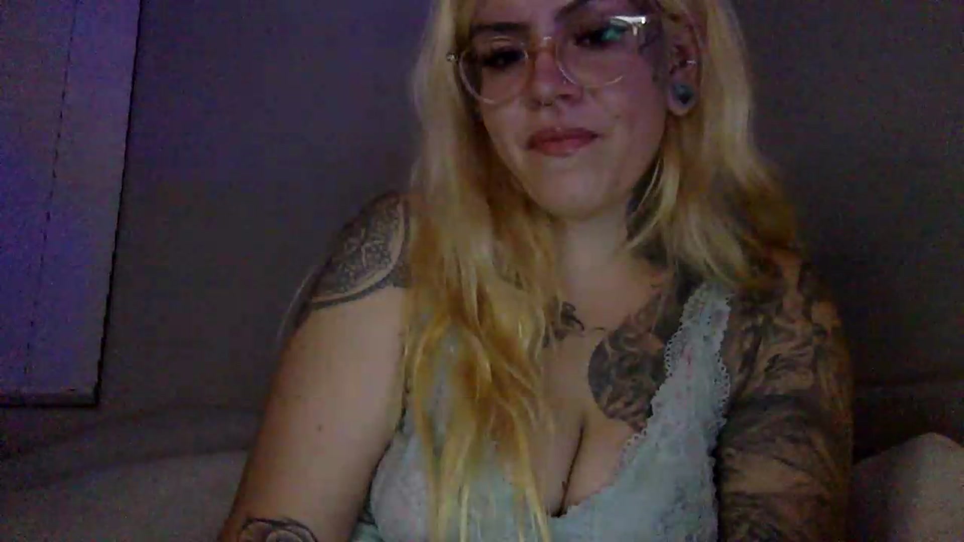 Gallery image thumbnail from JessicaFaye's myfreecams stream on, 07/08/2026, 09:19 image 6 of 20