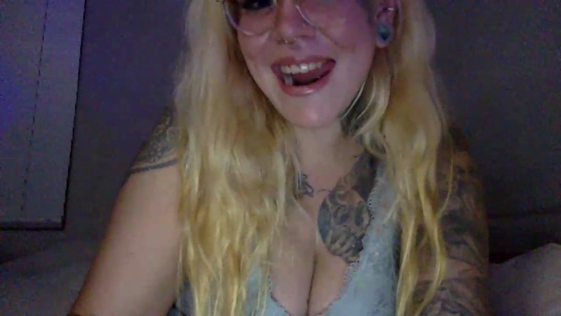 Gallery image thumbnail from JessicaFaye's myfreecams stream on, 07/08/2026, 09:19 image 19 of 20