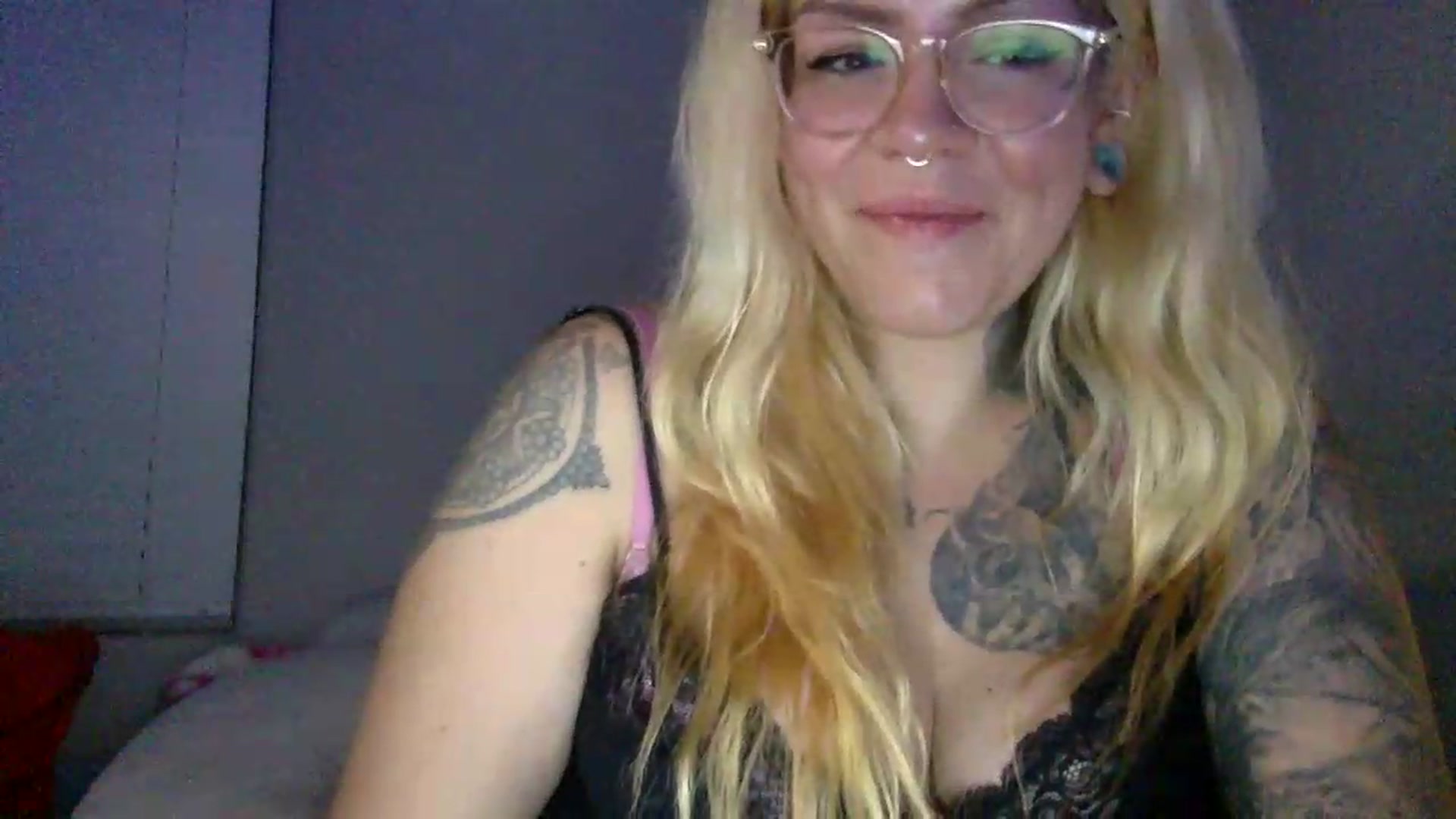 Gallery image thumbnail from JessicaFaye's myfreecams stream on, 07/13/2026, 11:22 image 18 of 20