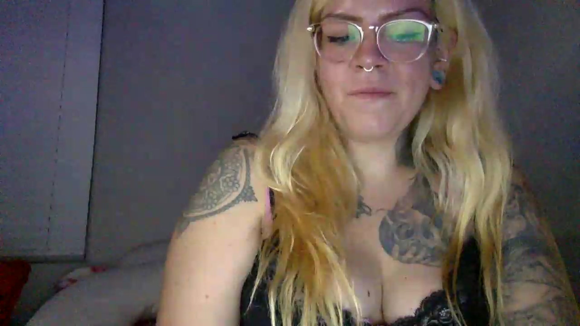 Gallery image thumbnail from JessicaFaye's myfreecams stream on, 07/13/2026, 11:22 image 16 of 20