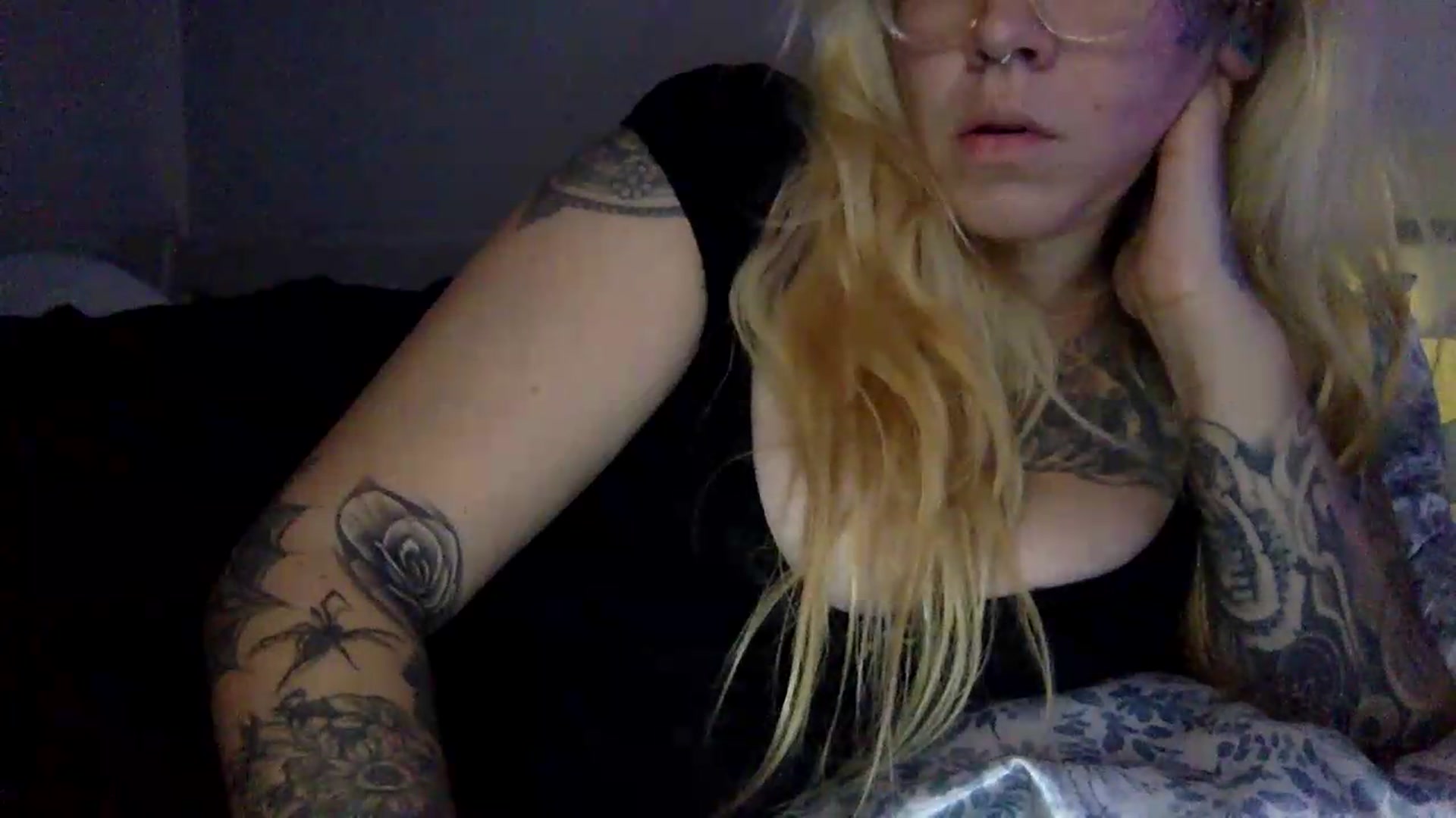 Gallery image thumbnail from JessicaFaye's myfreecams stream on, 07/16/2026, 09:01 image 7 of 20