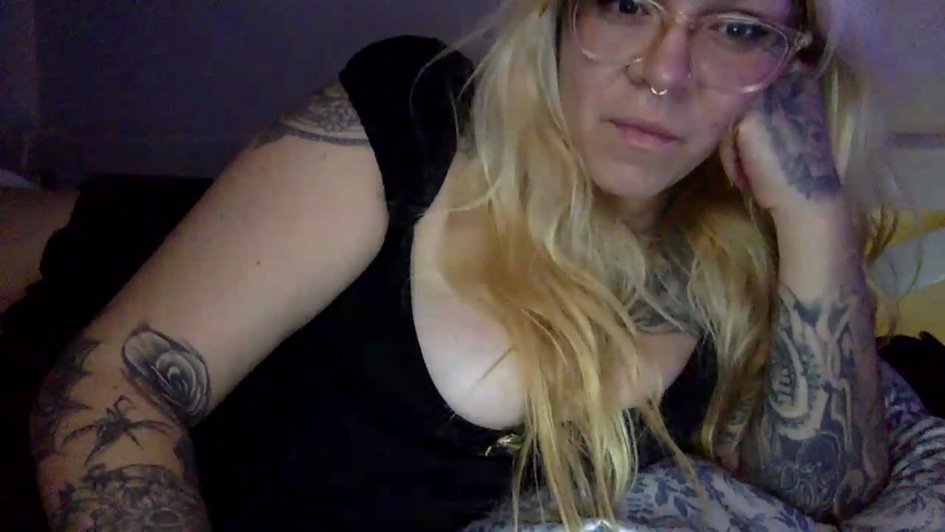 Gallery image thumbnail from JessicaFaye's myfreecams stream on, 07/16/2026, 09:01 image 17 of 20