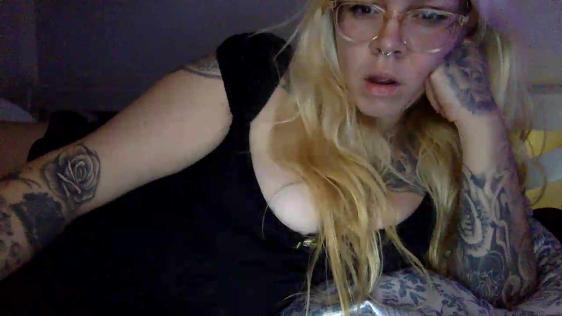 Gallery image thumbnail from JessicaFaye's myfreecams stream on, 07/16/2026, 09:01 image 12 of 20