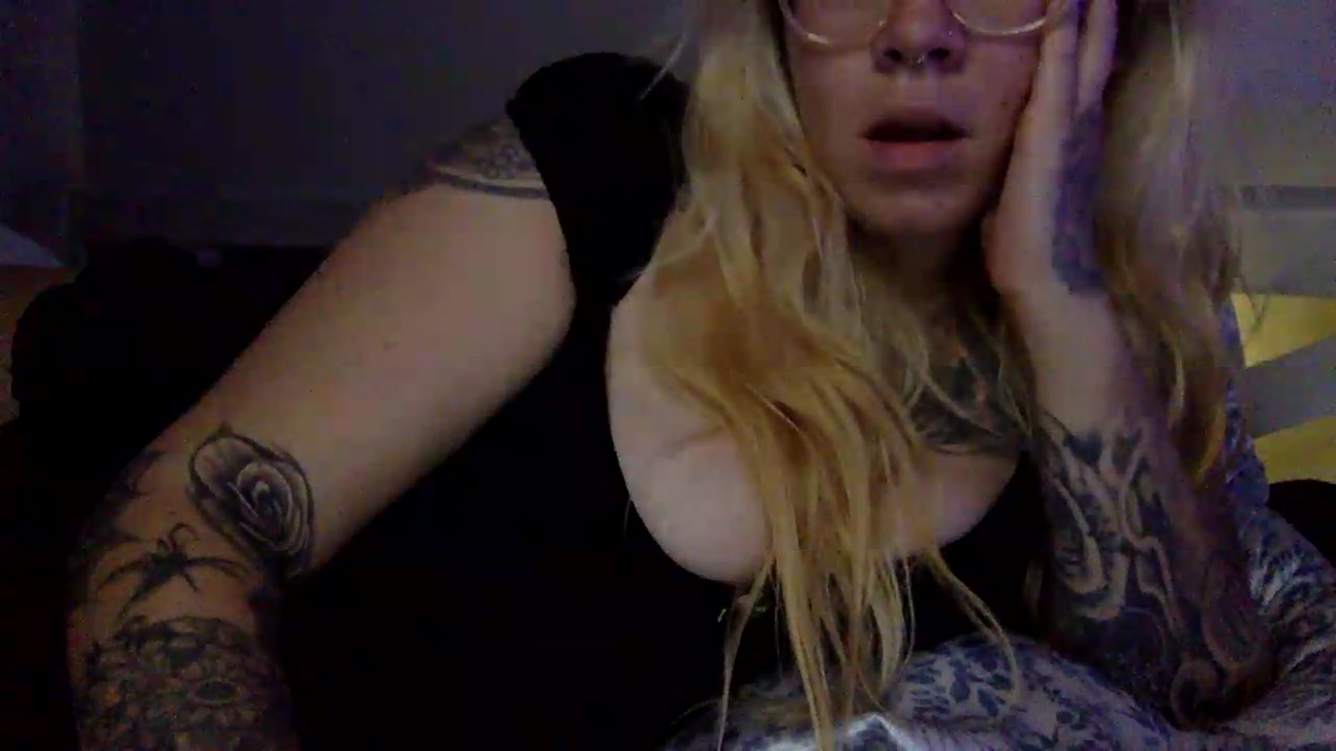 Gallery image thumbnail from JessicaFaye's myfreecams stream on, 07/16/2026, 09:01 image 10 of 20